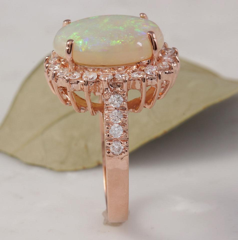 Women's 5.85 Ct Natural Impressive Australian Opal and Diamond 14 Karat Solid Gold Ring For Sale