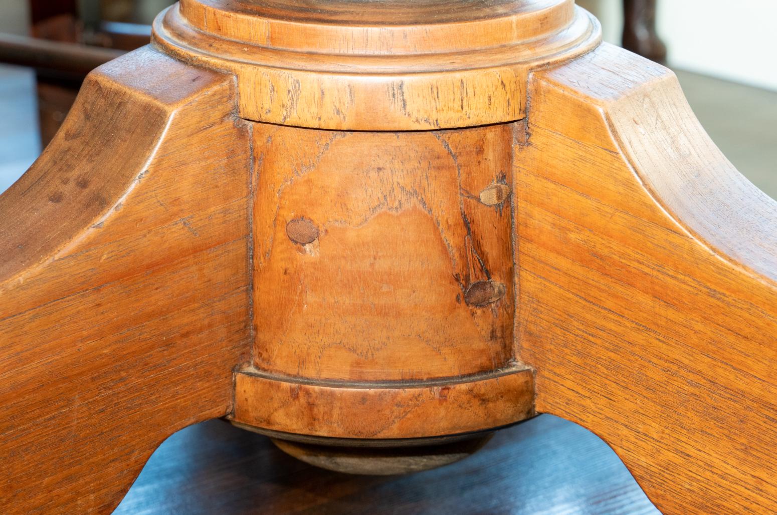 Large Dutch Colonial Teak Pedestal Dining Table, circa 1910 2