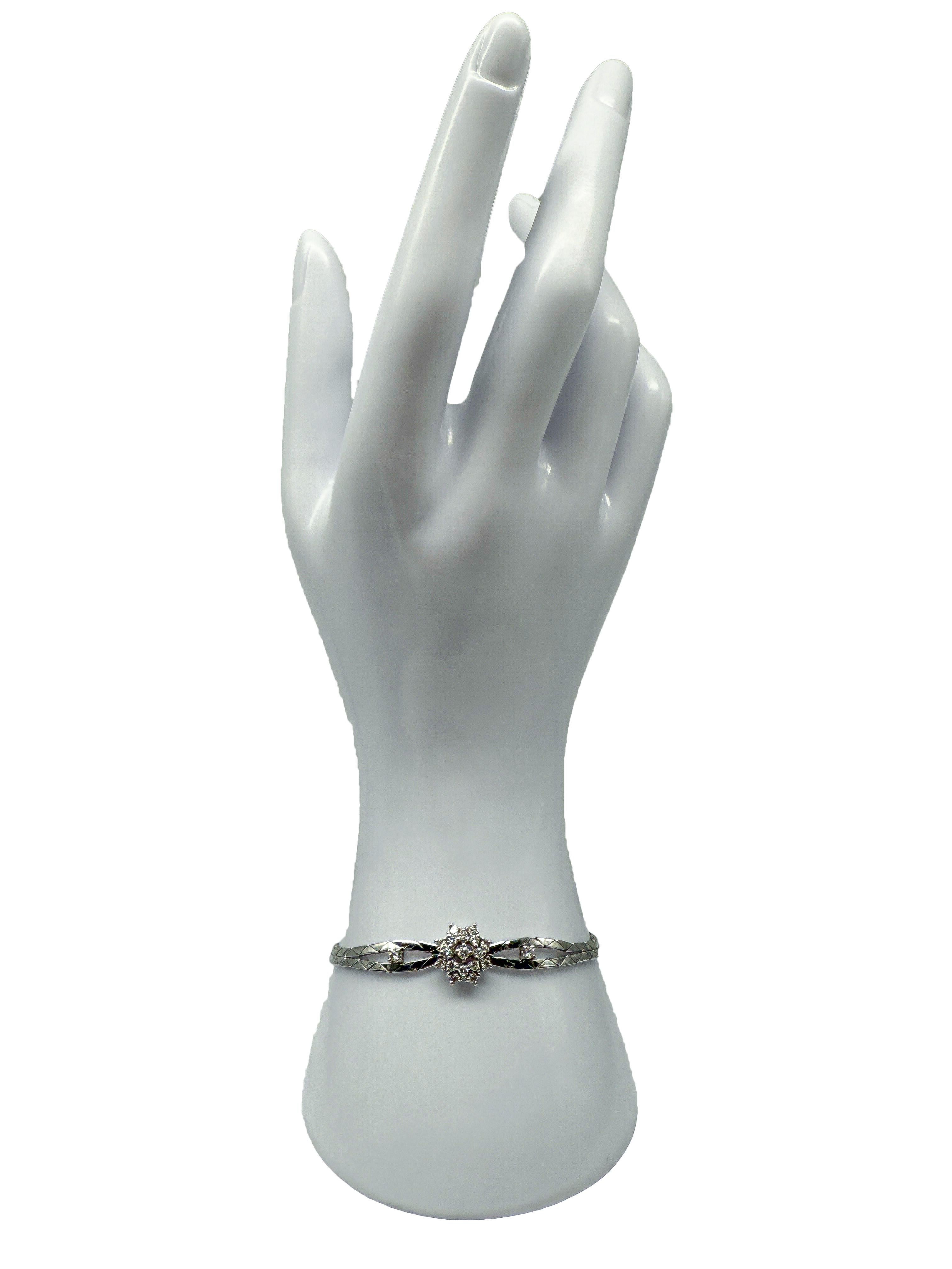 585 white gold; bracelet with diamonds For Sale 1