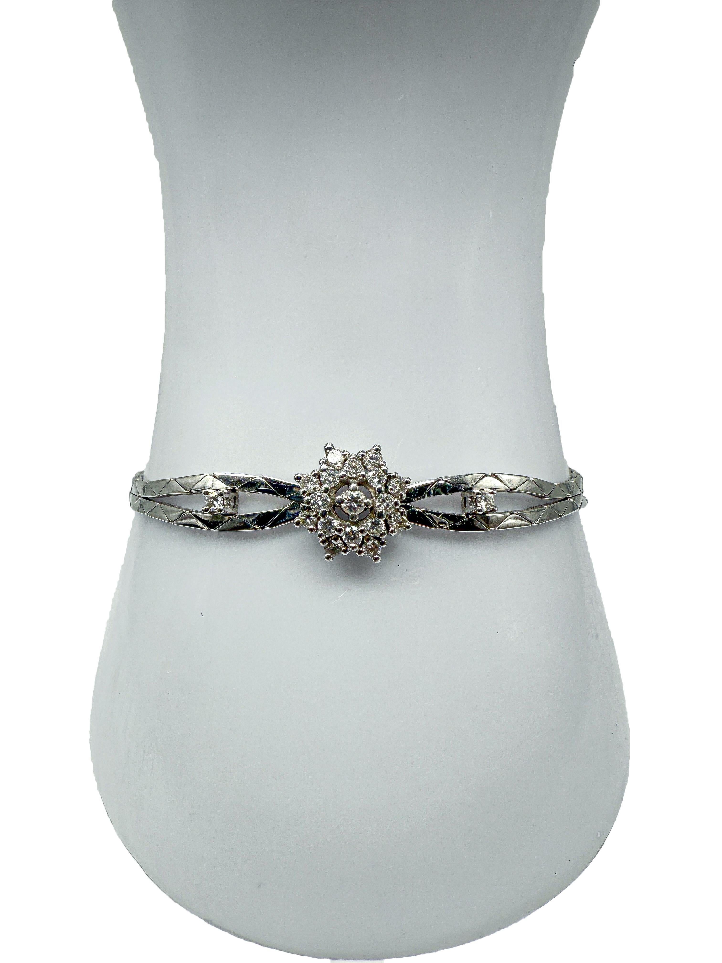 585 white gold; bracelet with diamonds For Sale