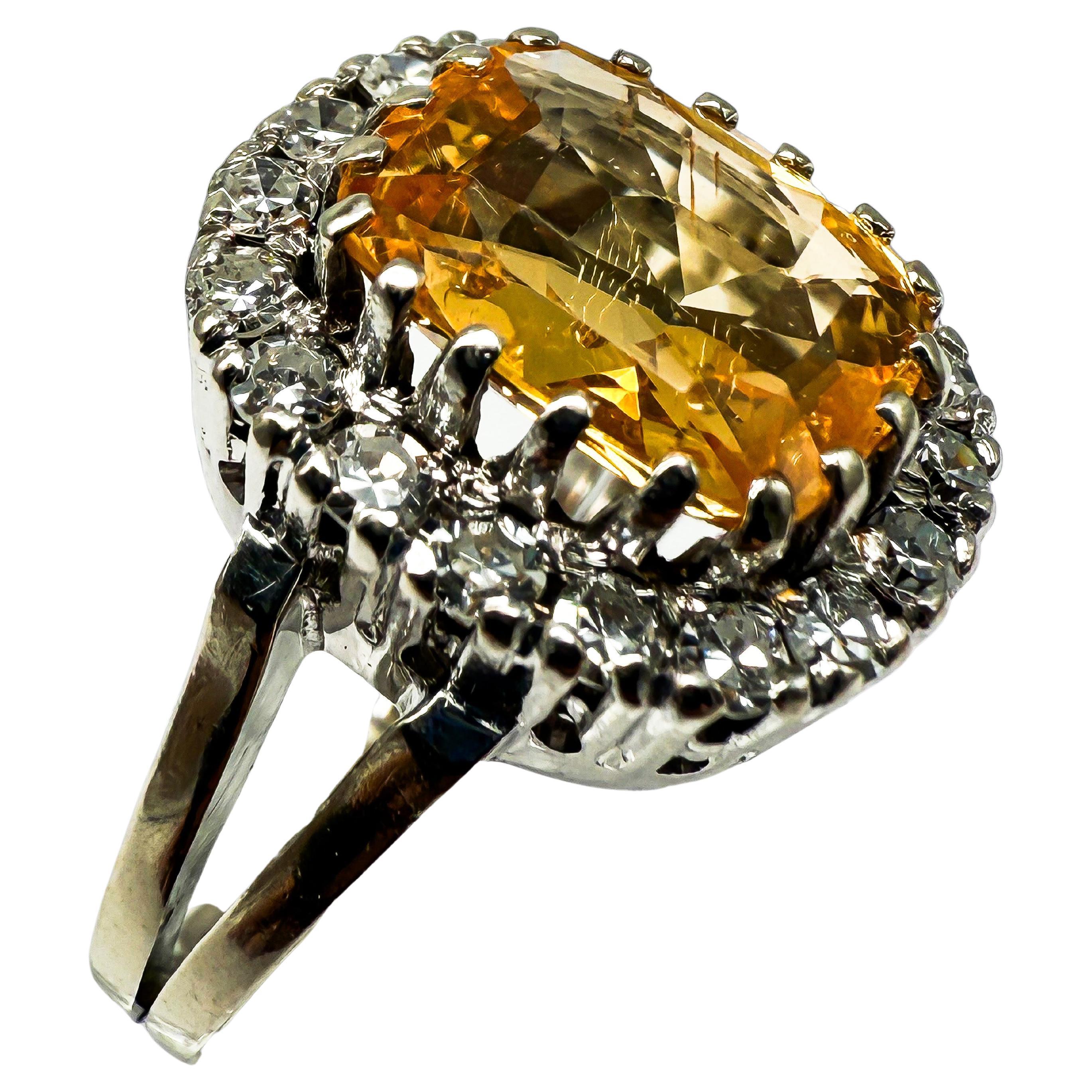 585 White Halo Gold Ring Featuring a Yellow Sapphire