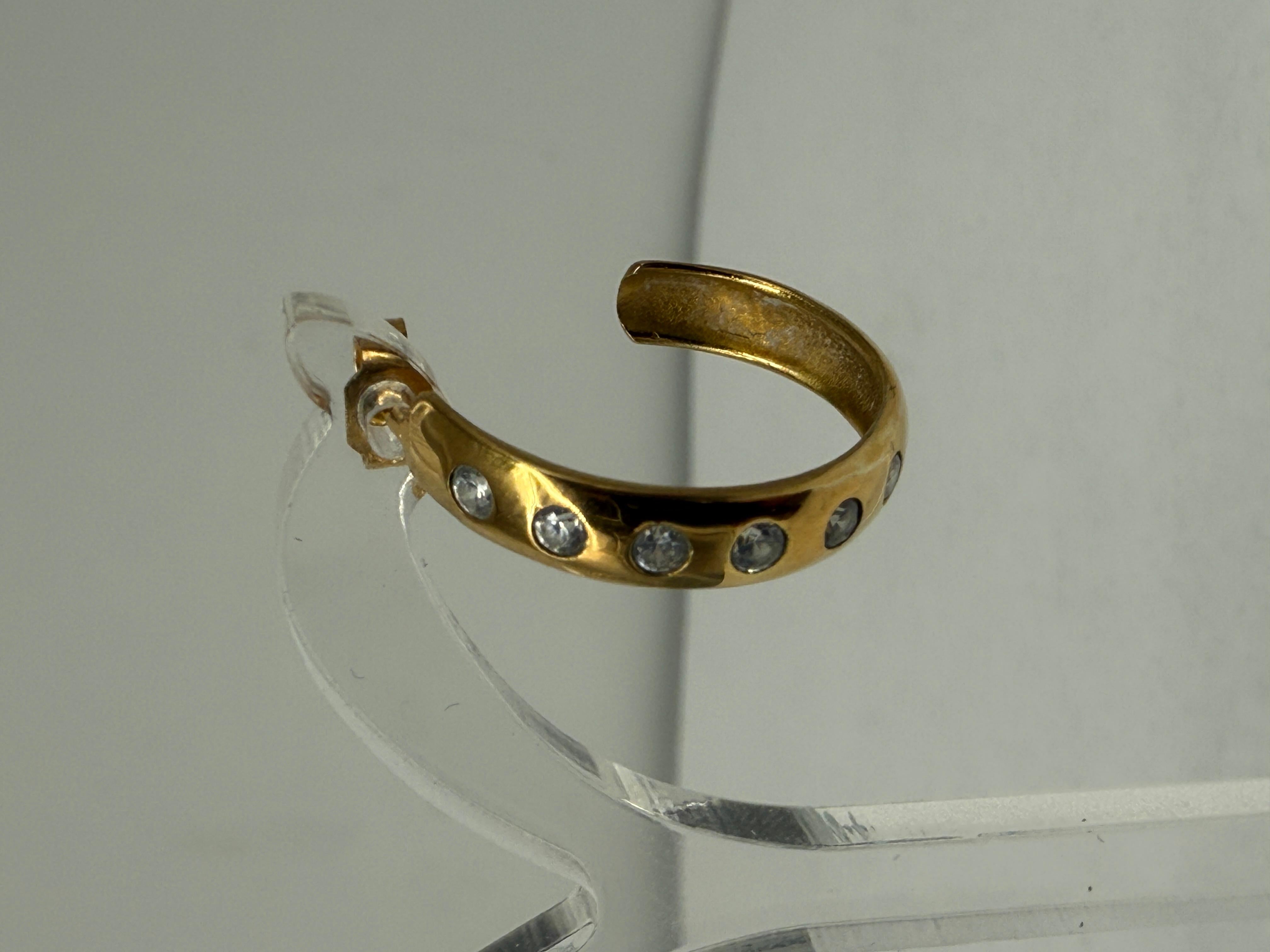 Taglio brillante 585 Orecchini in oro giallo con diamanti in vendita