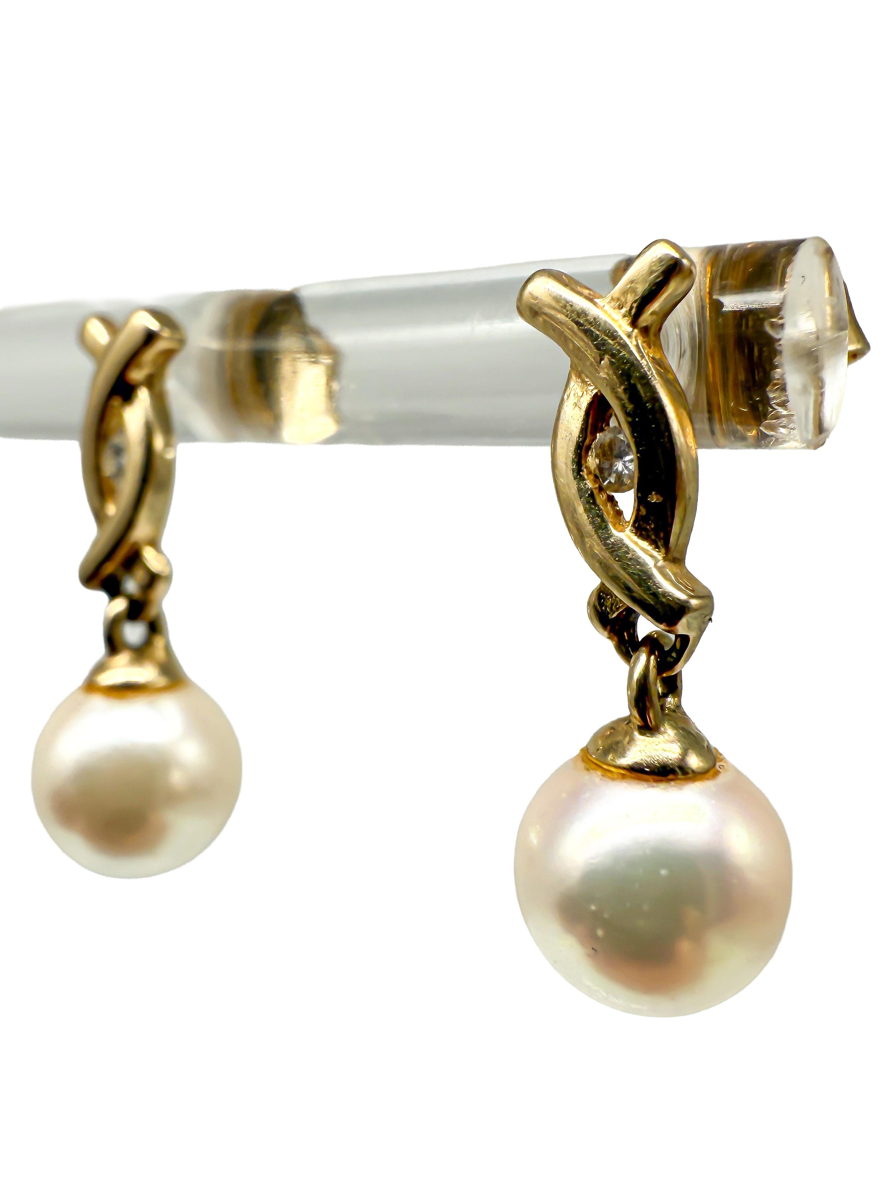 Modern 585 Yellow Gold Earrings with Pearls and Small Diamonds For Sale