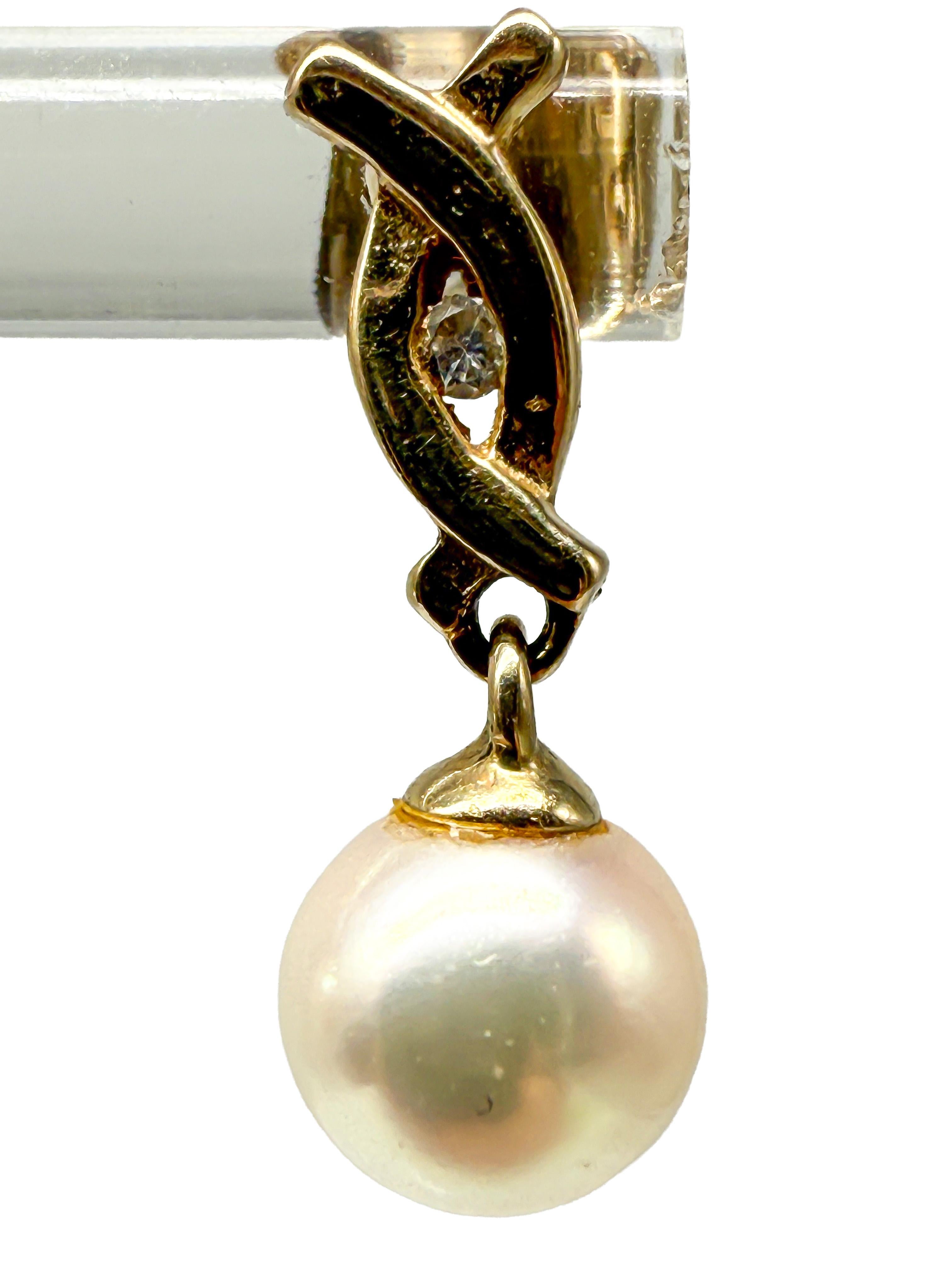 Round Cut 585 Yellow Gold Earrings with Pearls and Small Diamonds For Sale