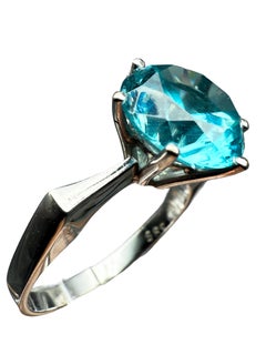 585 yellow gold ring with aquamarine