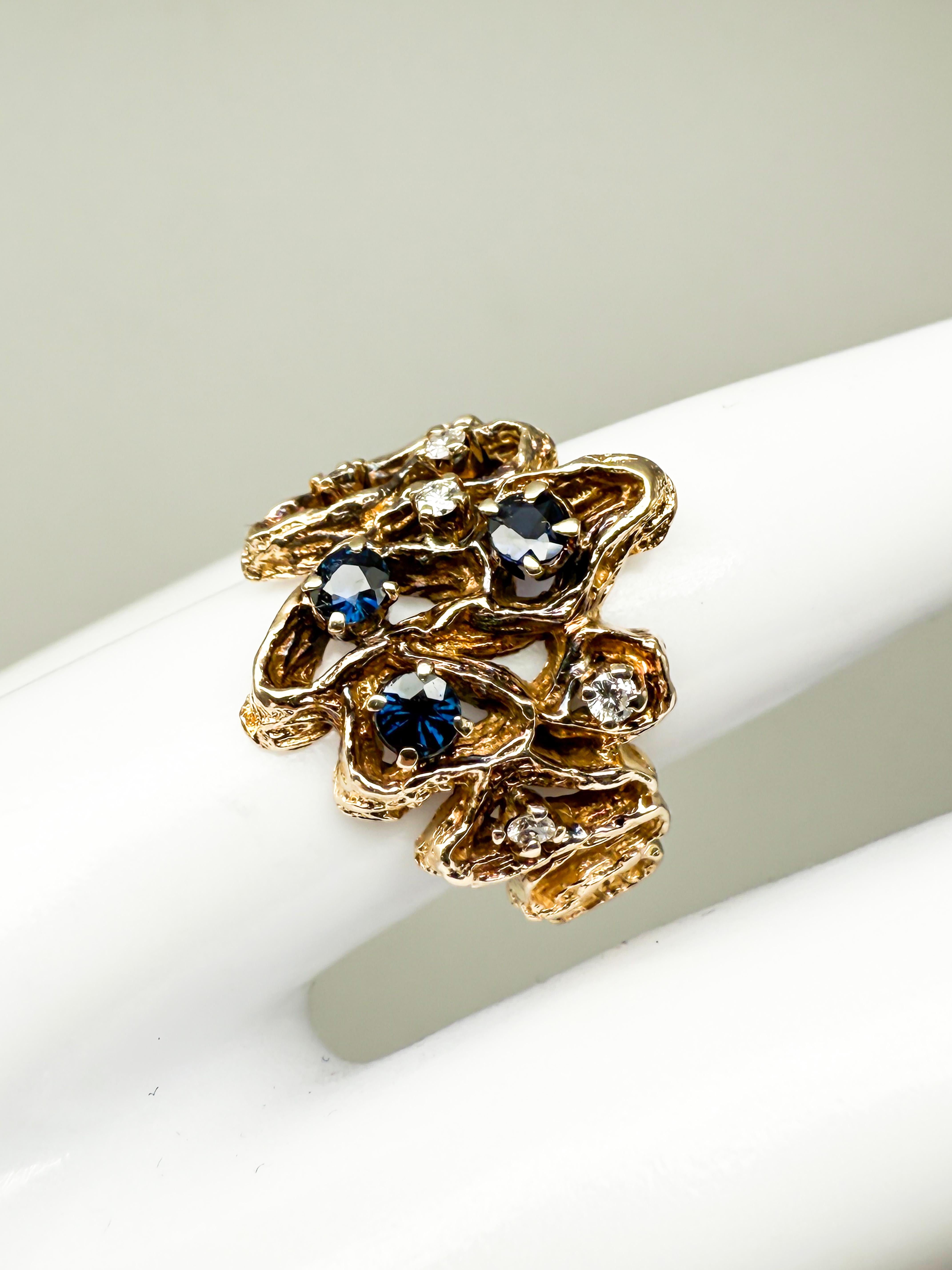 585 Yellow Gold Ring with Diamonds and Sapphire; Certificate Included In condizioni buone in vendita a Berlin, DE