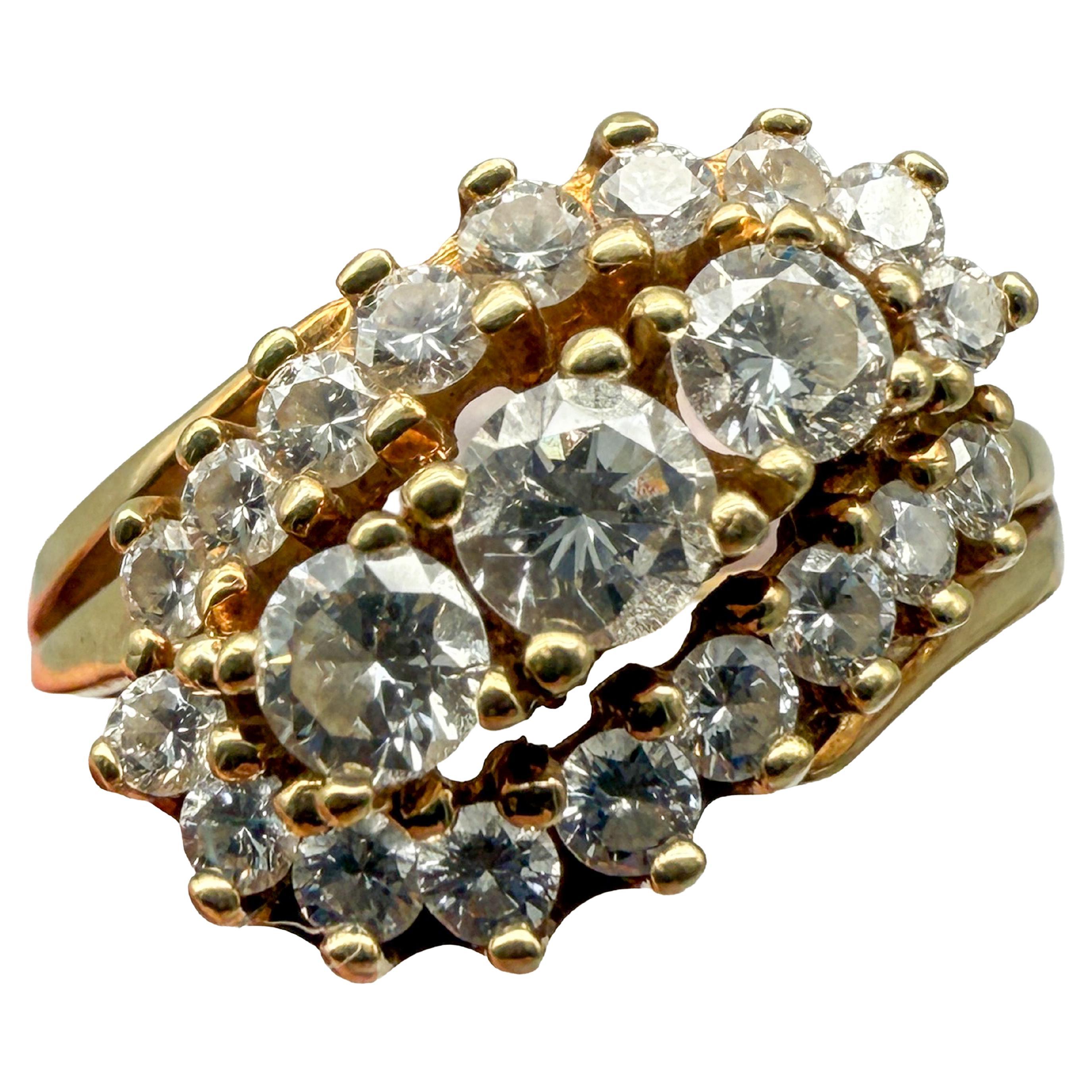585 Bague en or jaune avec diamants