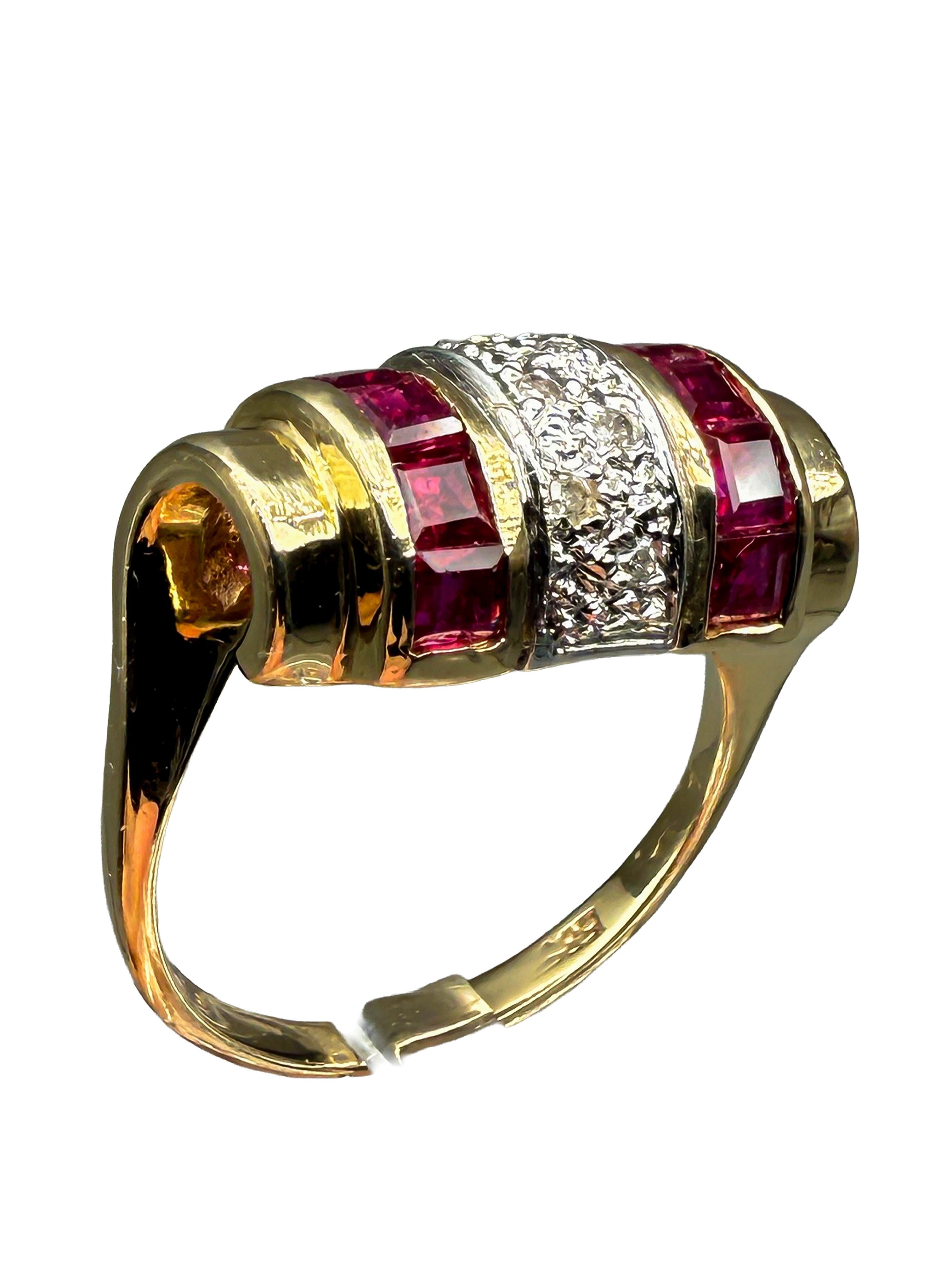 This elegant 14-karat yellow gold ring is a timeless piece of jewellery, distinguished by its refined design and the harmonious combination of high-quality gemstones. At its centre lies a naturally grown ruby in an intense red hue, set in a stylish