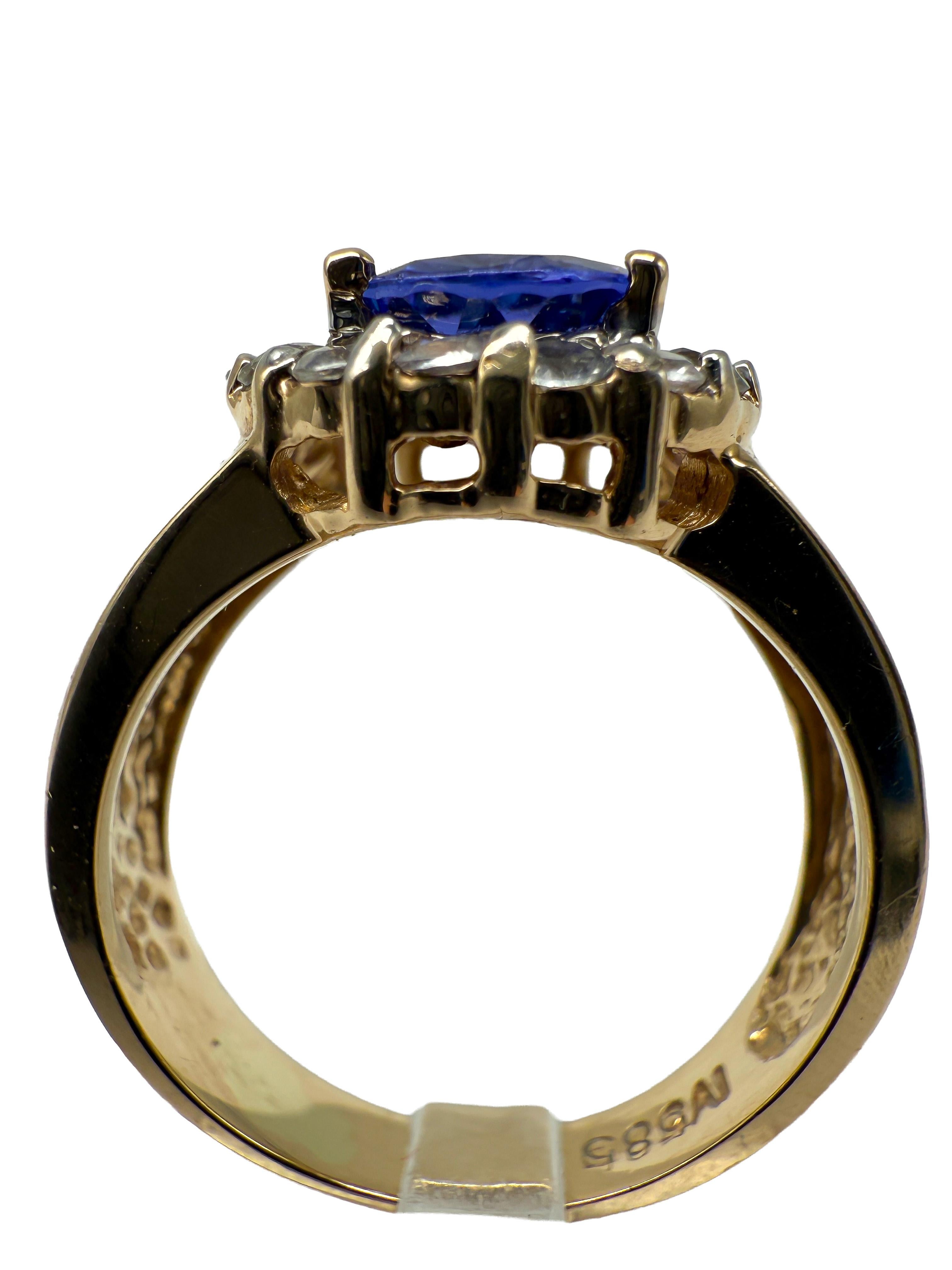 585 Bague en or jaune avec tanzanite et diamants Bon état - En vente à Berlin, DE