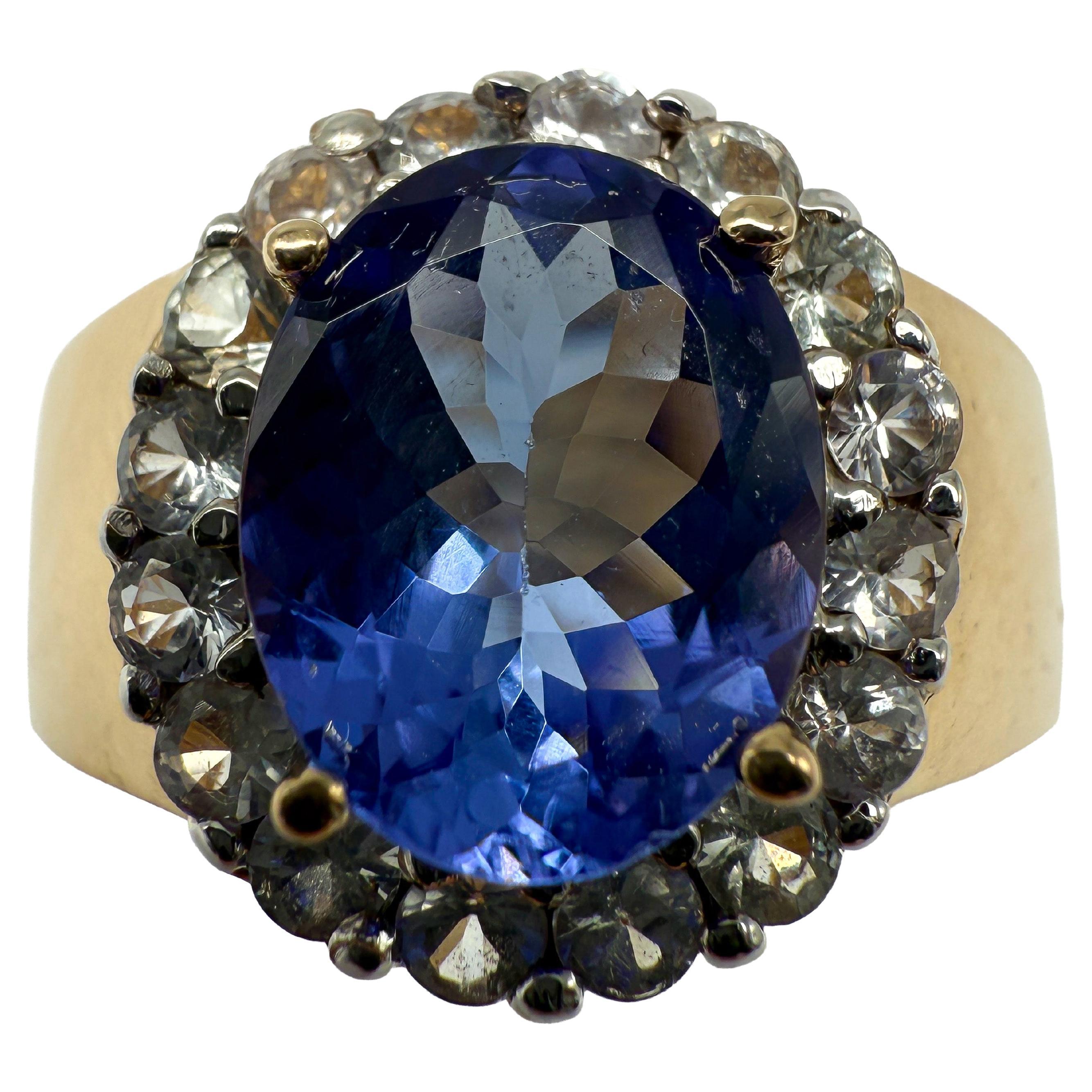 585 Bague en or jaune avec tanzanite et diamants