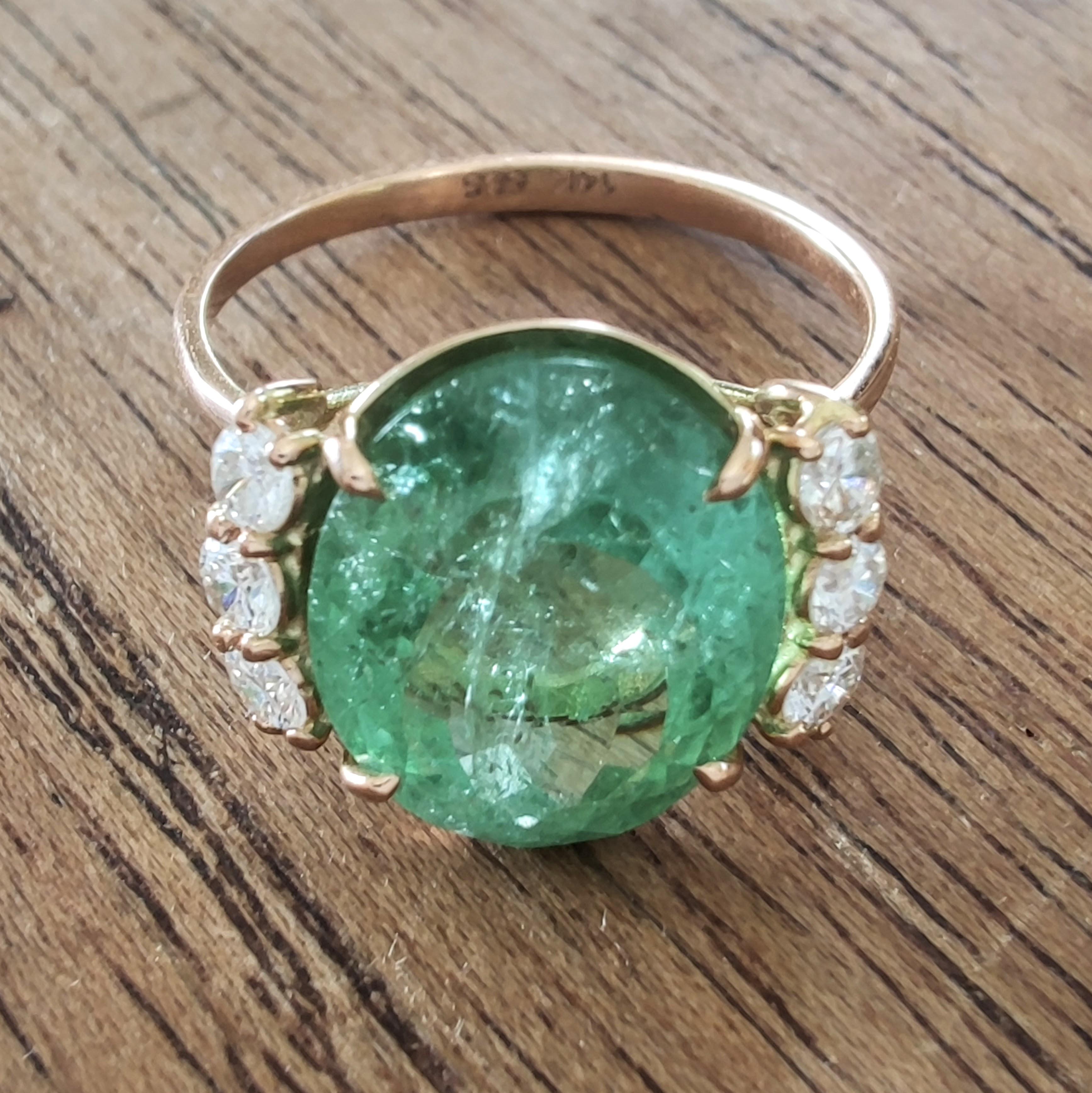 Contemporary 5.85ct Green Tourmaline Diamond Cocktail Ring- 14K Yellow Gold – Handmade Ring For Sale
