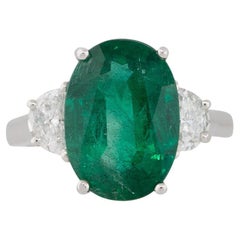 5.86 Carat Emerald and Half Moon Diamond Side Stones Ring Platinum In Stock