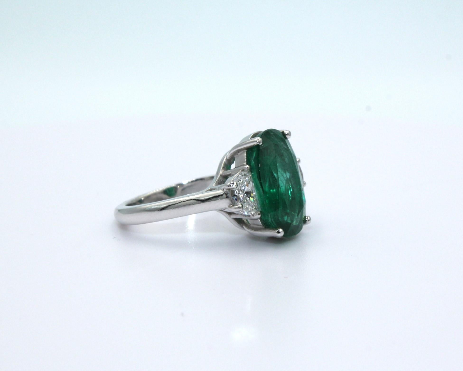 Women's 5.86 Carat Emerald Diamond Ring For Sale
