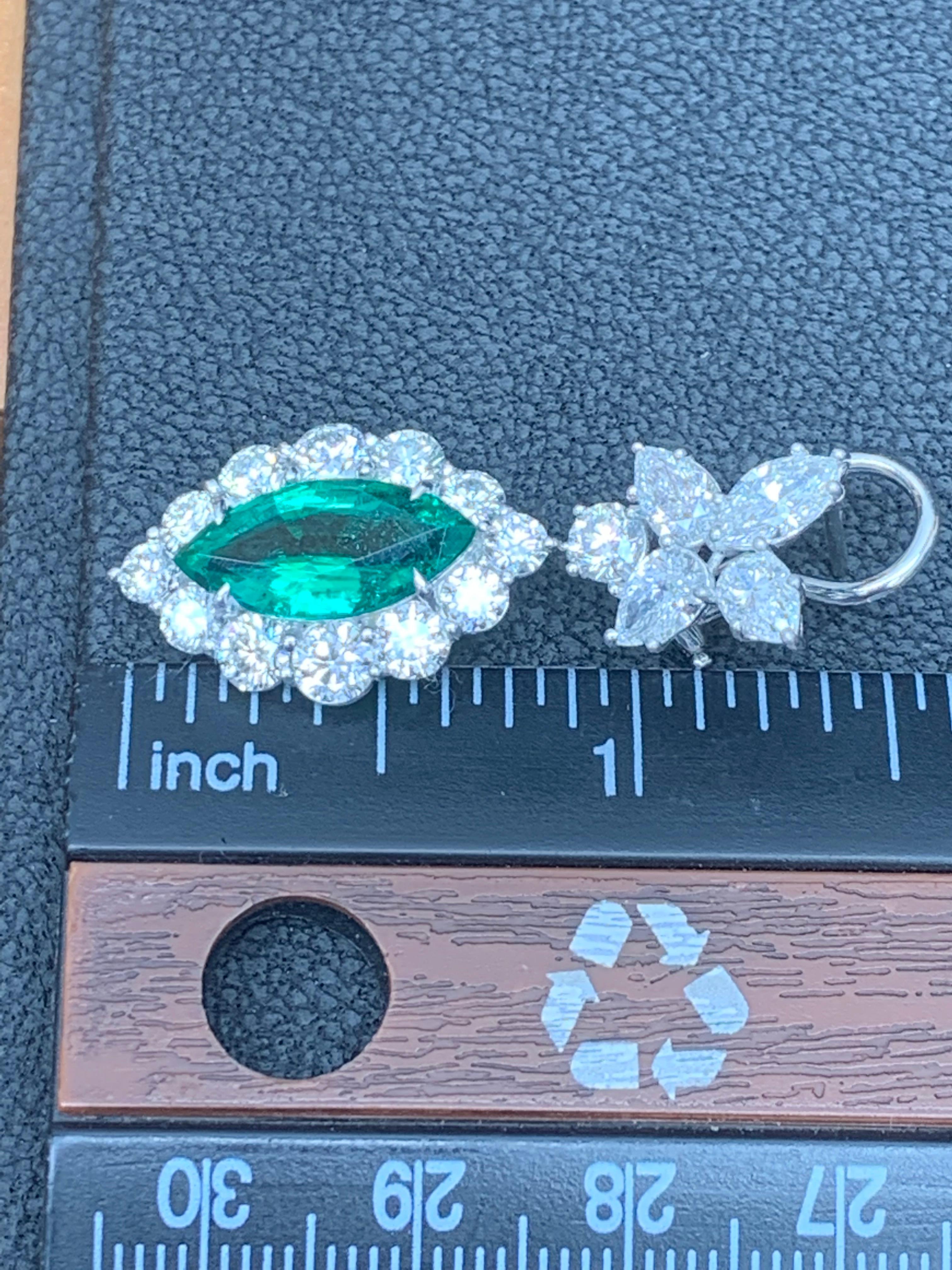 Boucles d'oreilles pendantes en or blanc 18 carats avec diamants et émeraudes taille marquise de 5,86 carats en vente 6