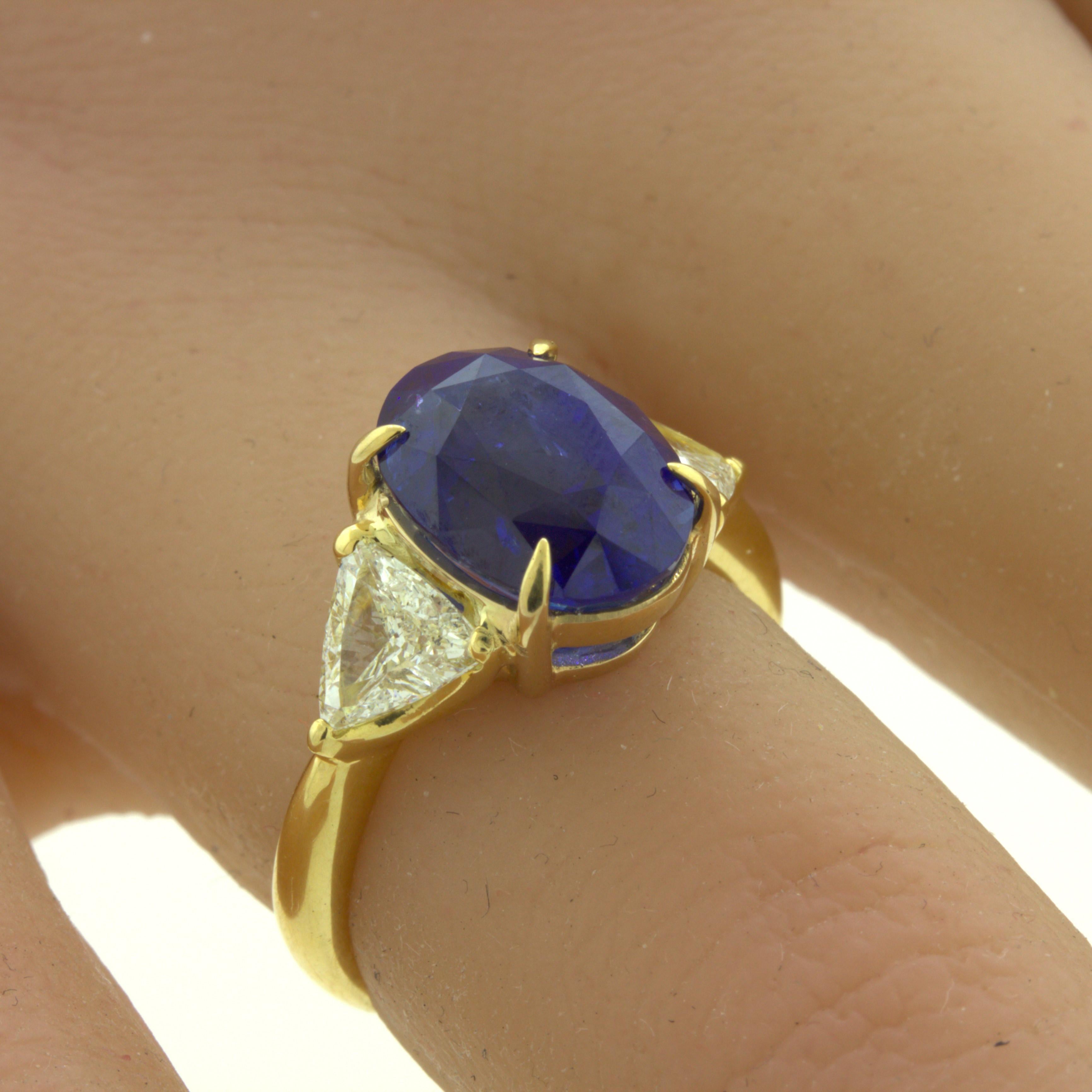 5.87 Carat Blue Sapphire Diamond 18k Yellow Gold 3-Stone Ring, GIA Certified For Sale 5