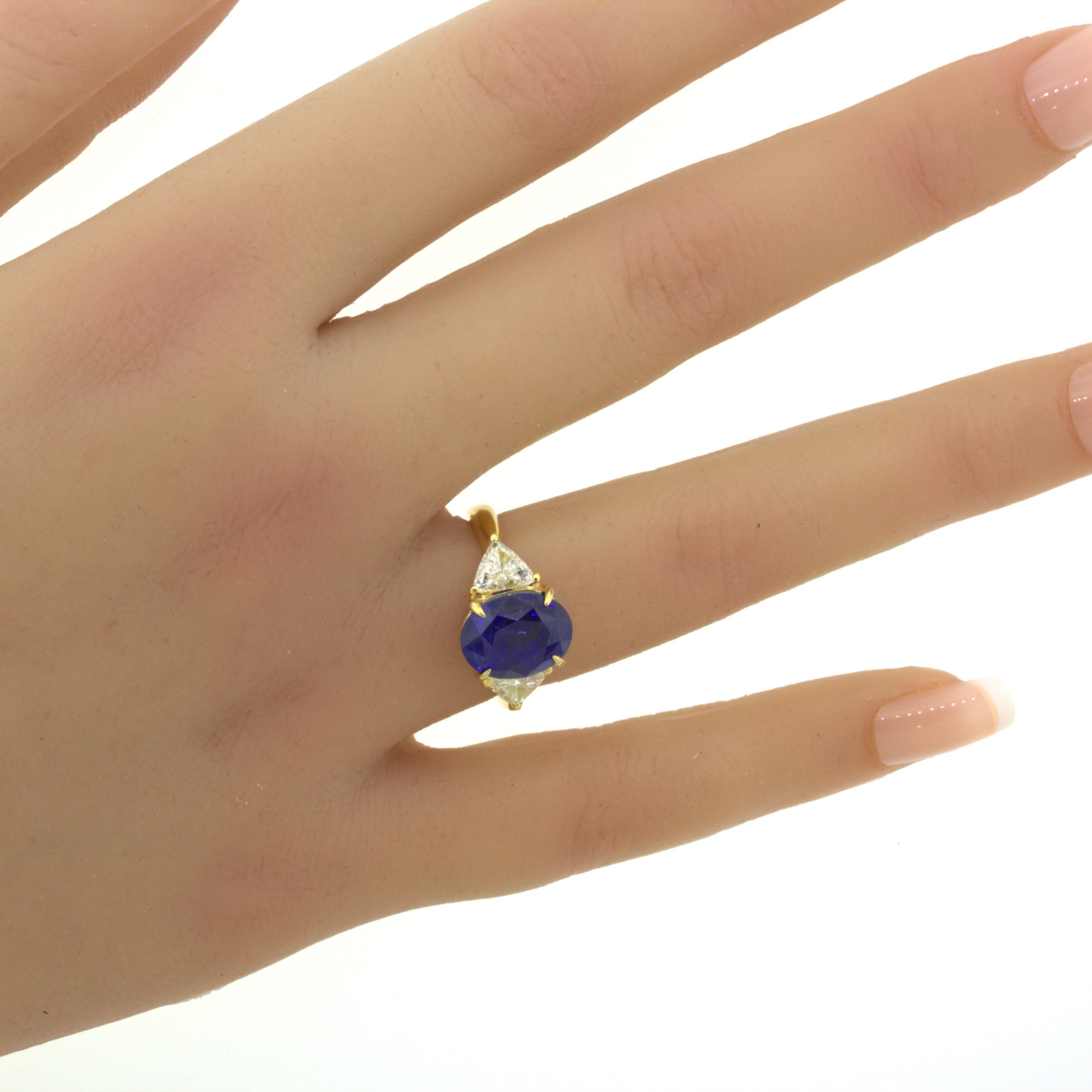 5.87 Carat Blue Sapphire Diamond 18k Yellow Gold 3-Stone Ring, GIA Certified For Sale 9