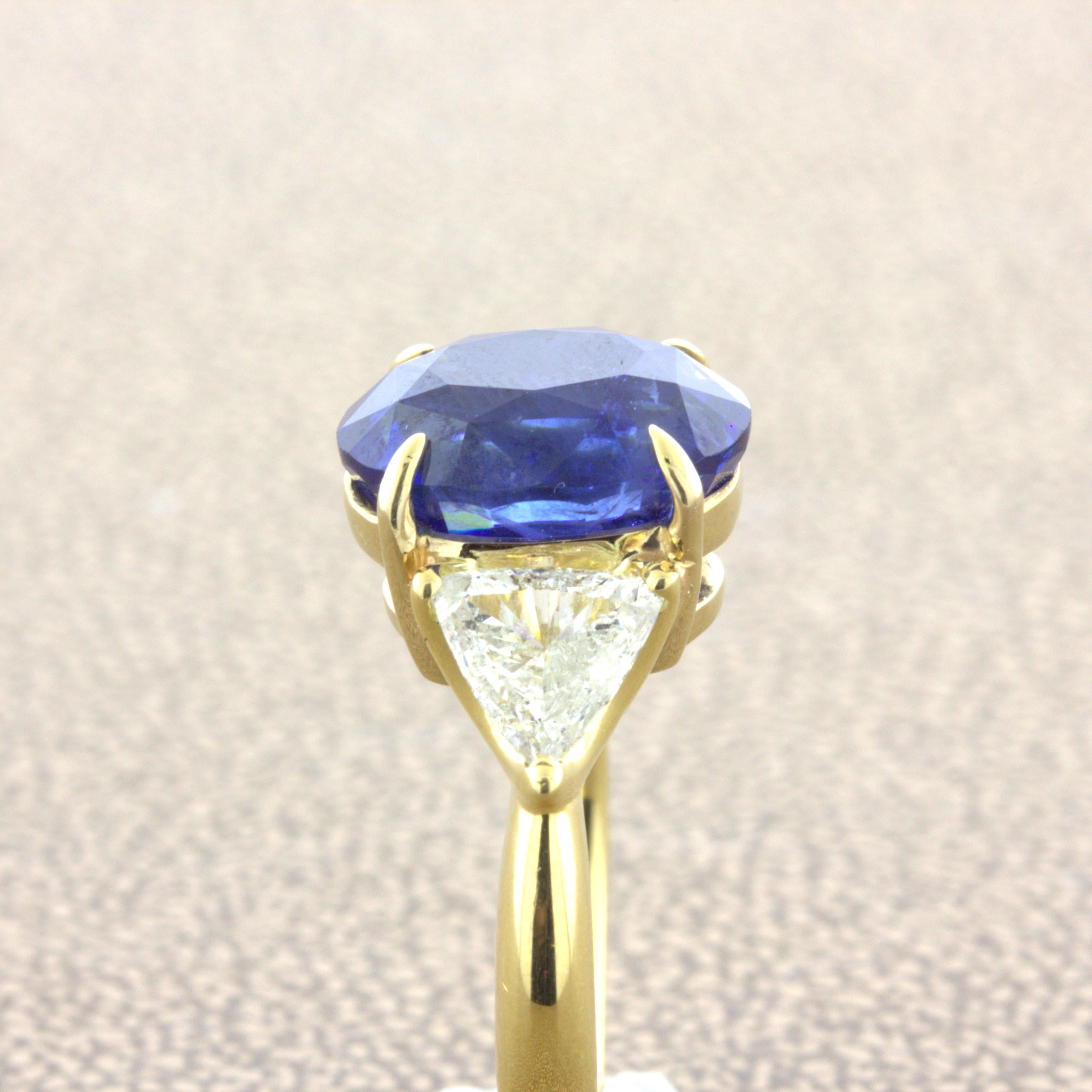 5.87 Carat Blue Sapphire Diamond 18k Yellow Gold 3-Stone Ring, GIA Certified For Sale 3
