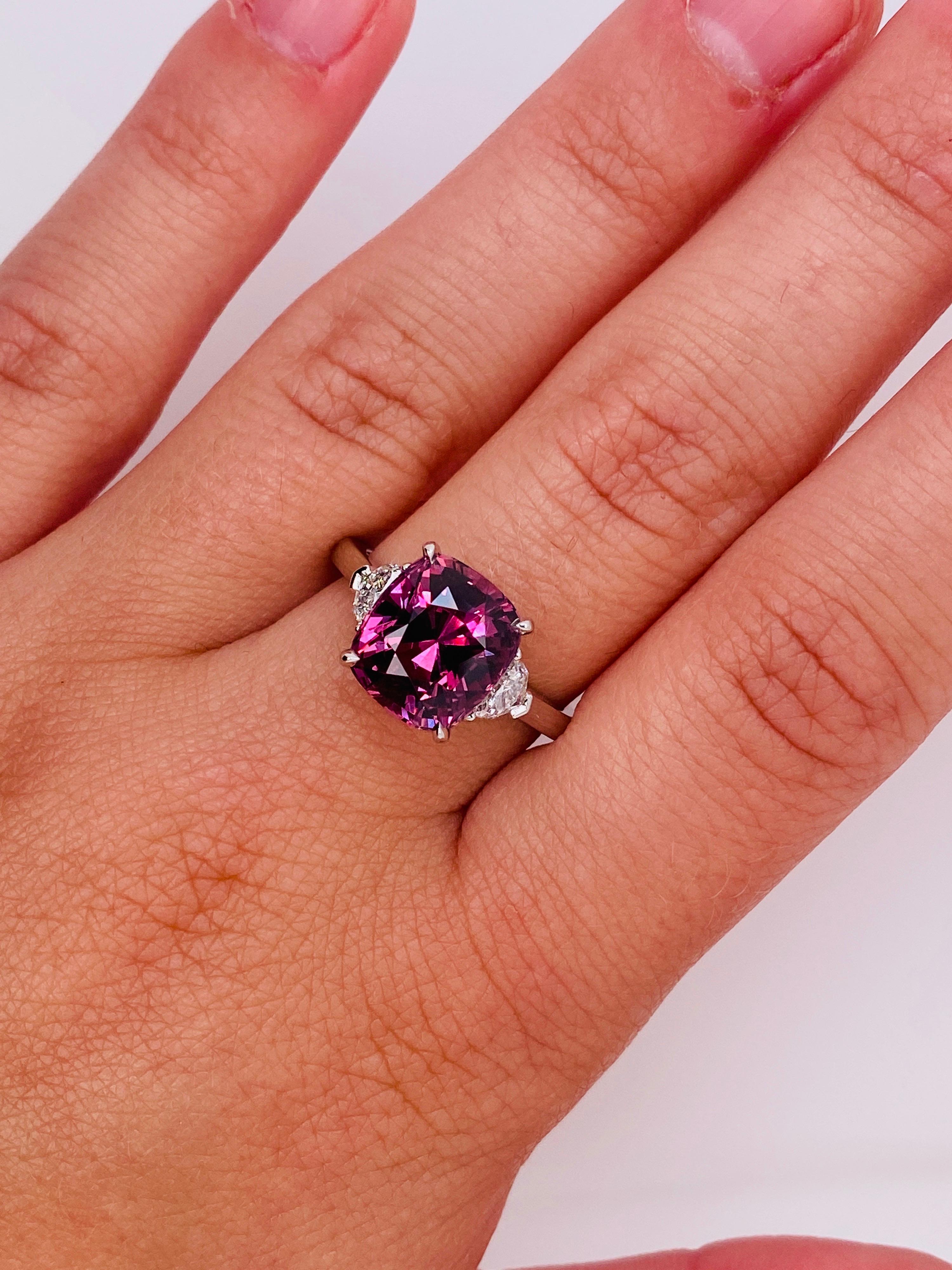 5.88 Carat Cushion Pinkish Red Sapphire and Diamond Ring In New Condition For Sale In New York, NY
