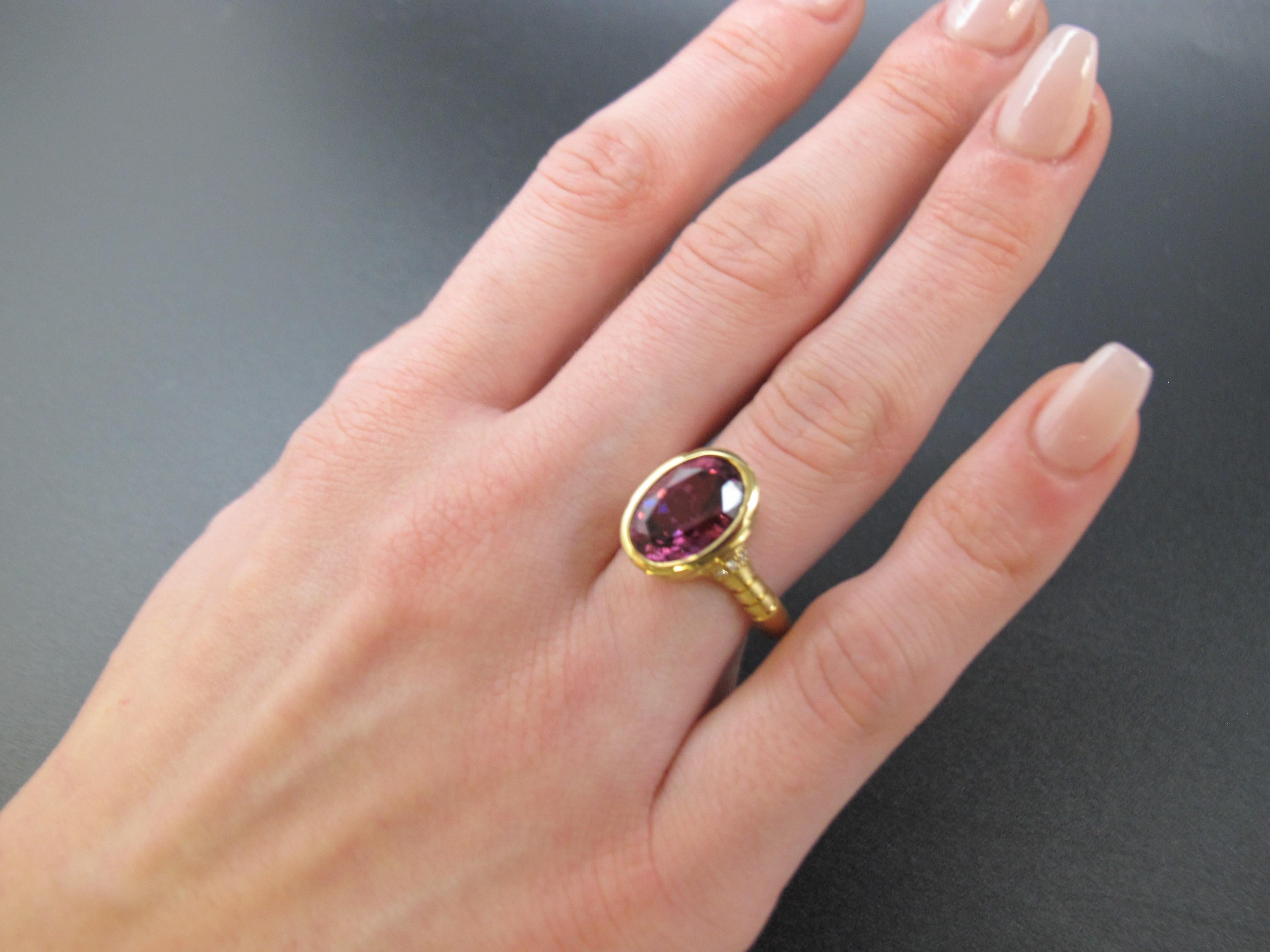 5.88 Carat Rhodolite Garnet and Diamond Ring in 18k Yellow Gold  For Sale 1