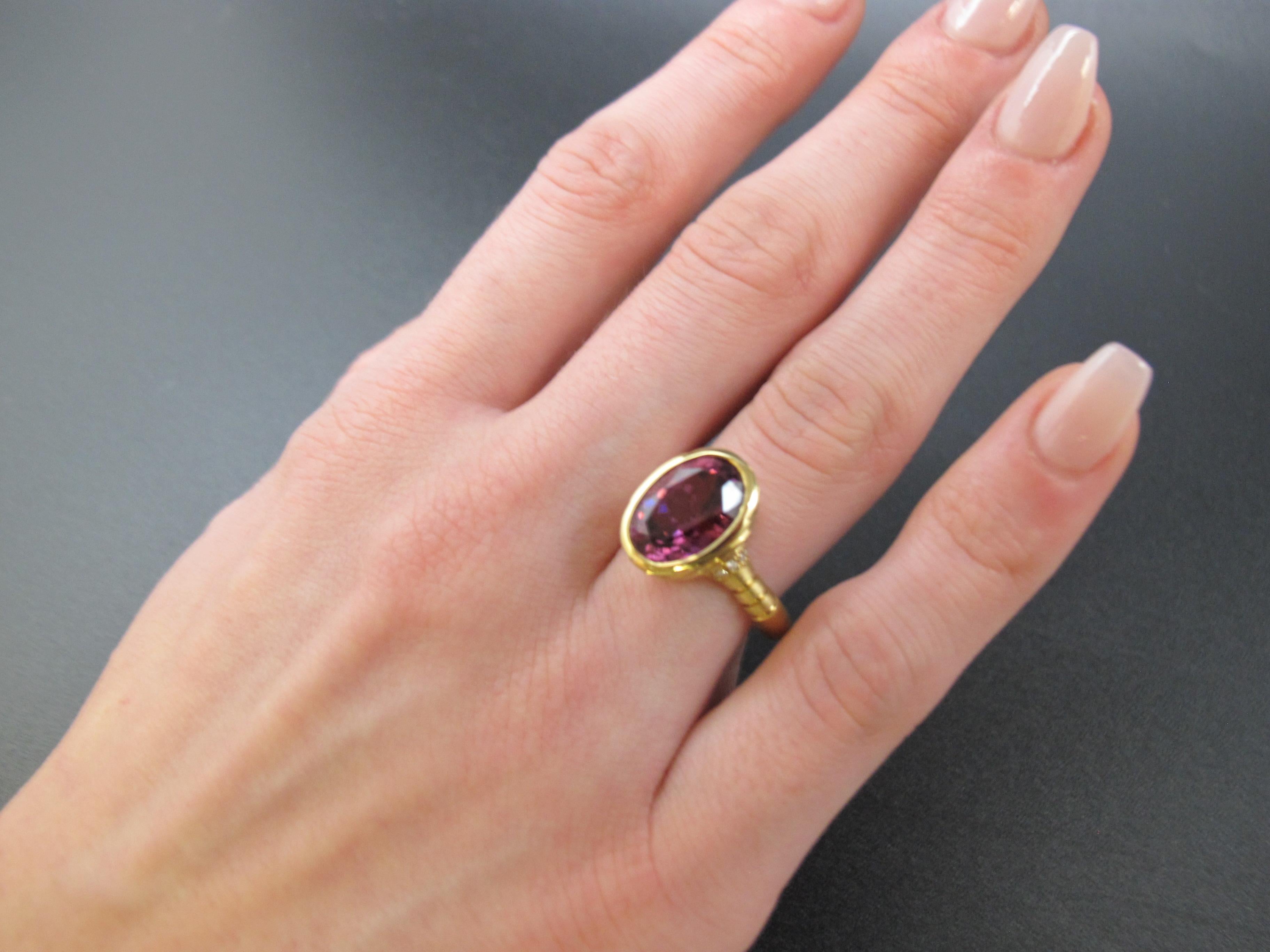 5.88 Carat Rhodolite Garnet and Diamond Ring in 18k Yellow Gold For Sale 1