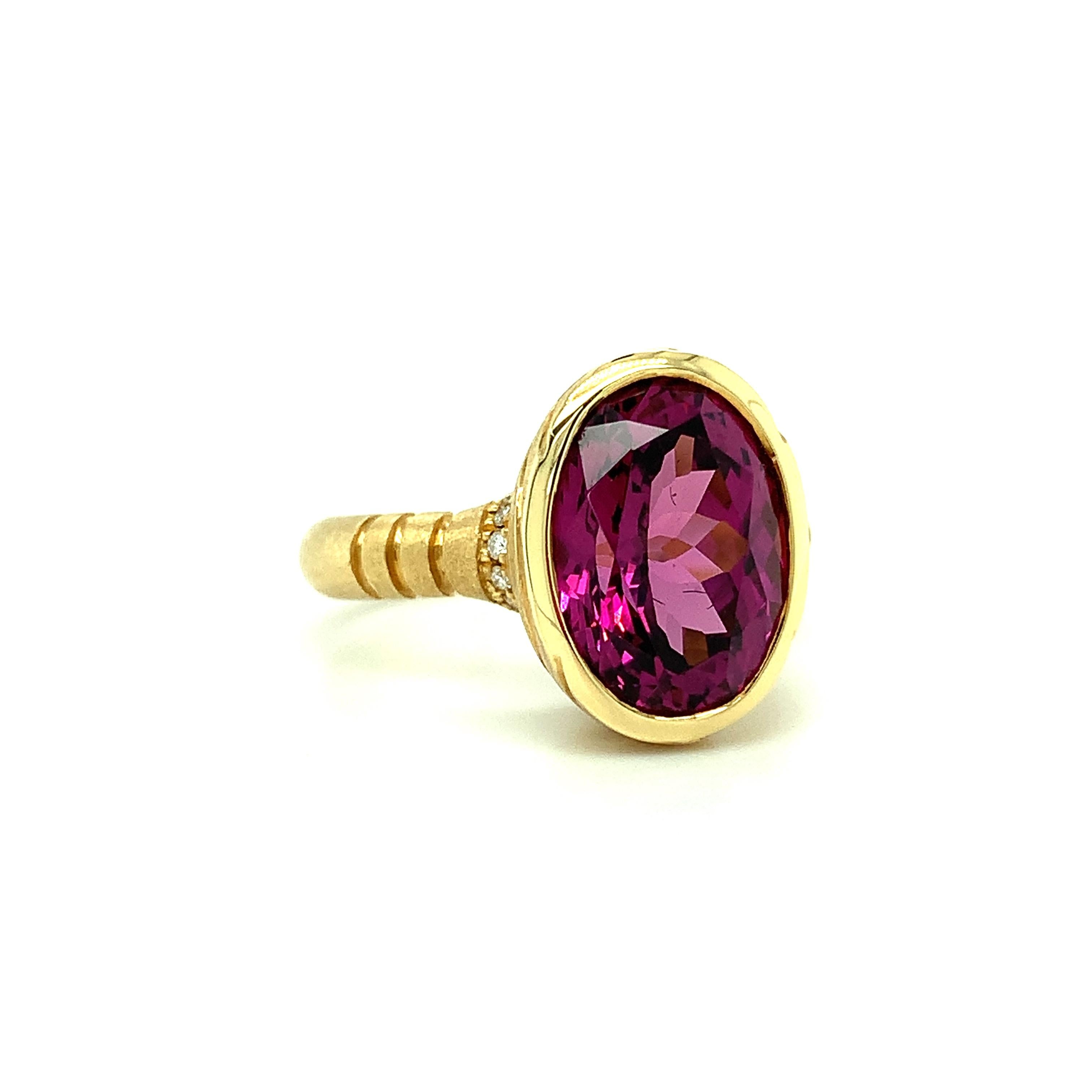 yellow gold rhodolite ring