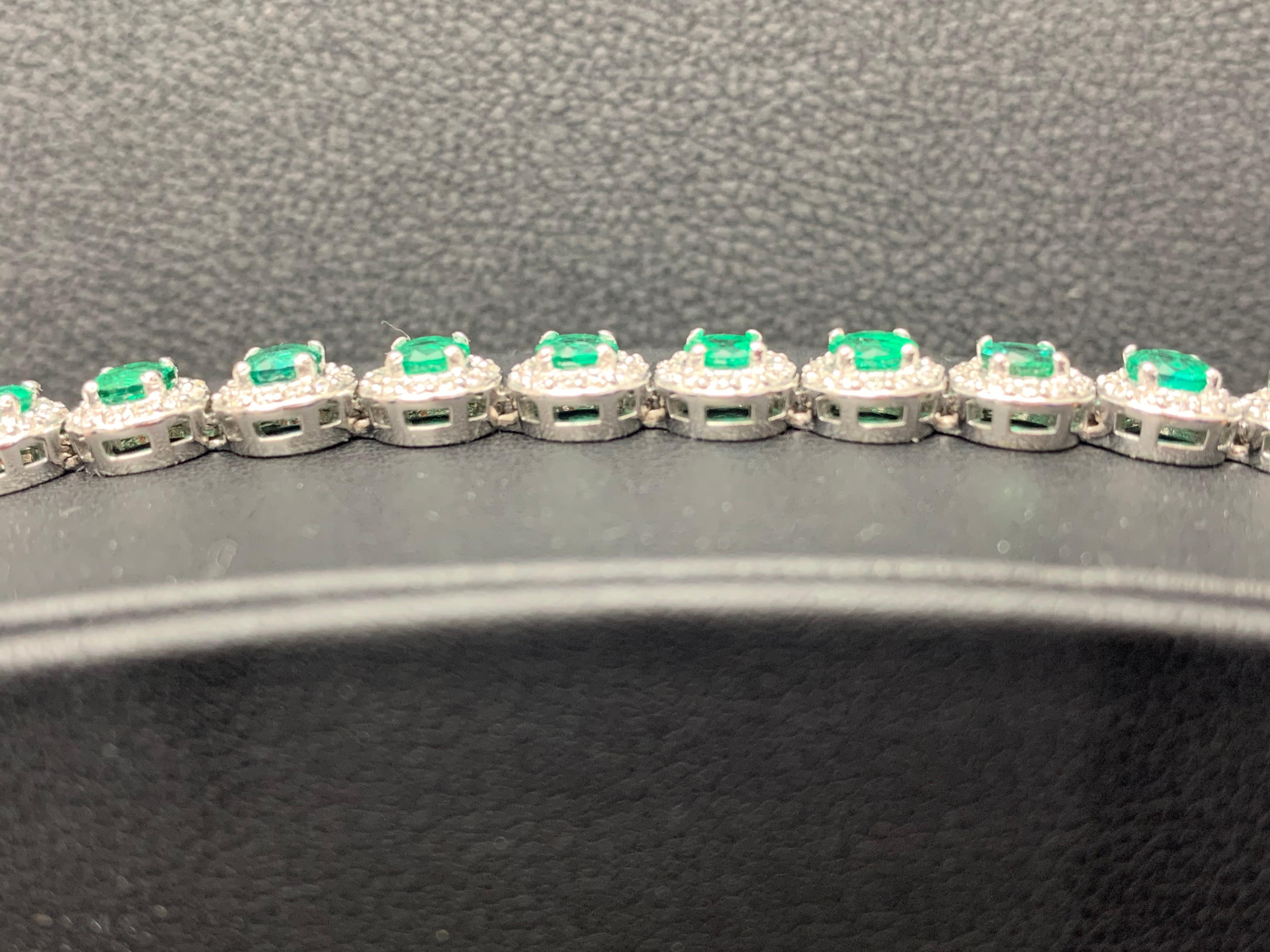5.88 Carat Round Cut Emerald and Diamond Tennis Bracelet in 14K White Gold In New Condition For Sale In NEW YORK, NY