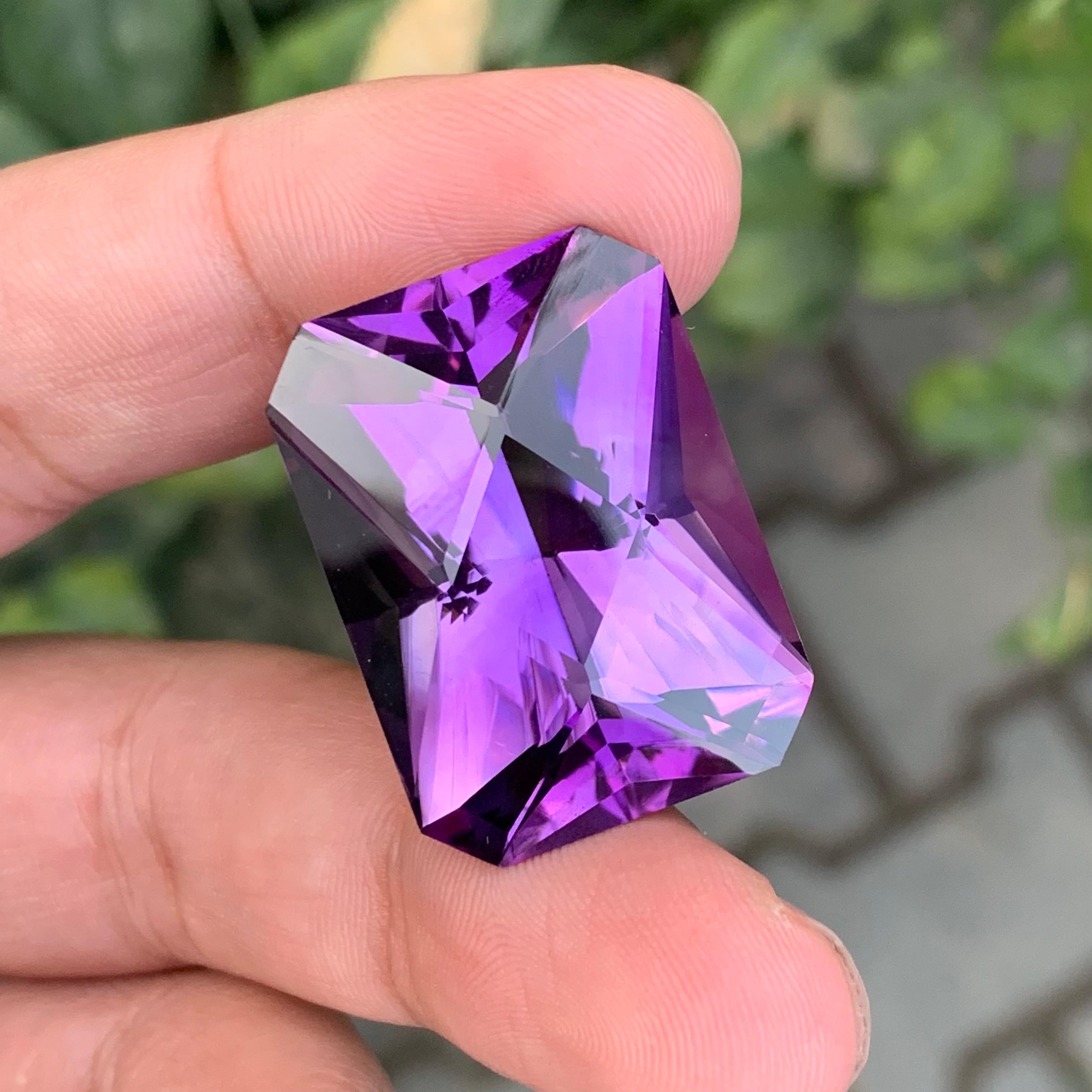 58,80 Karat Natürlicher loser Amethyst Scherenschliff Edelstein (Smaragdschliff) im Angebot