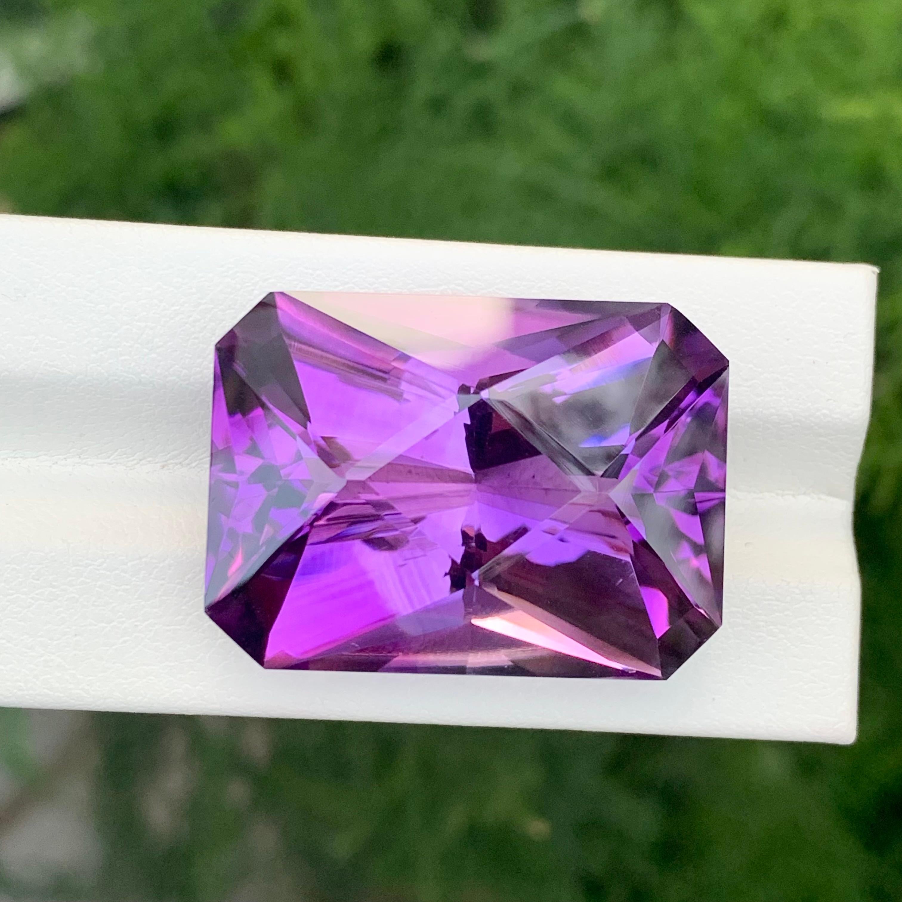 58,80 Karat Natürlicher loser Amethyst Scherenschliff Edelstein im Angebot 2