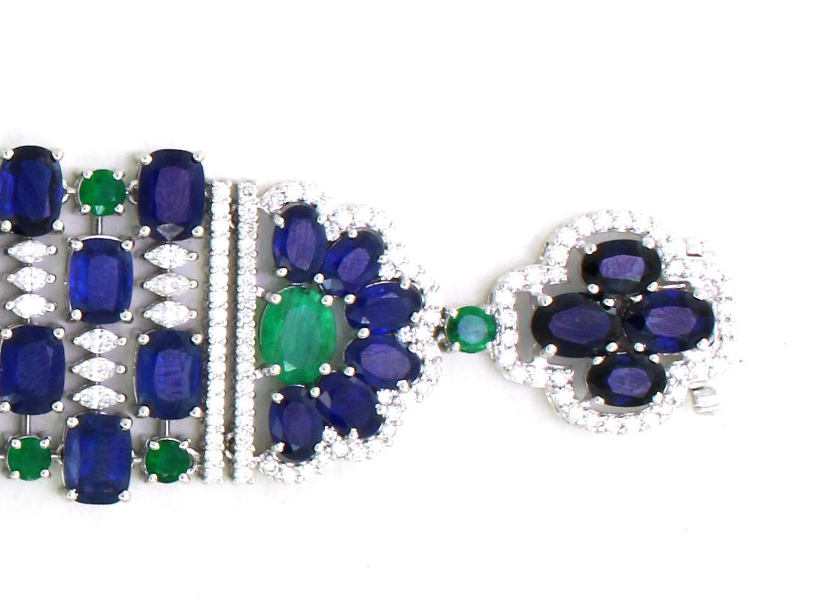 Oval Cut 58.81 carats Sapphire and Emerald Bracelet For Sale