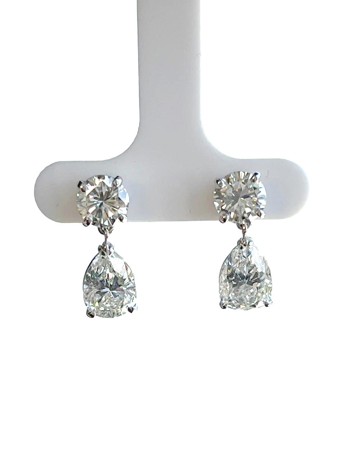 5.88ctw Natural Diamonds 14K Gold Pear Shape and Round Cut Diamonds Earrings For Sale 3