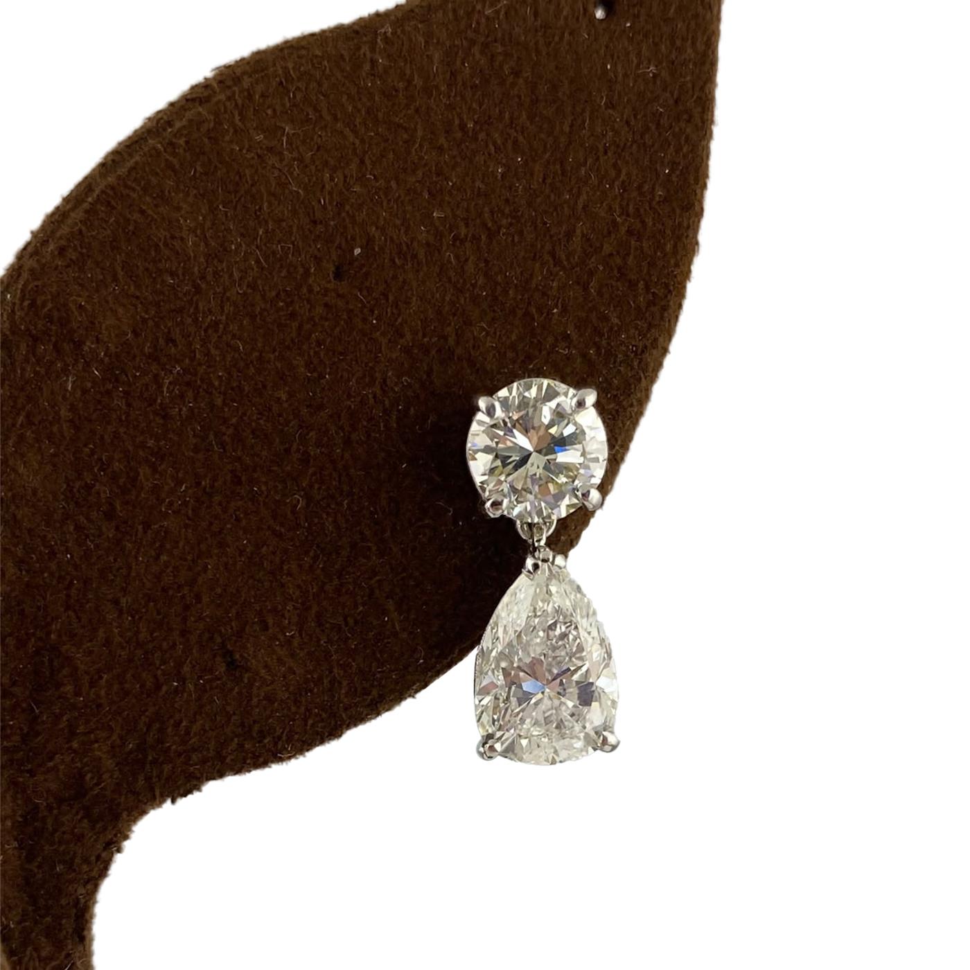 5.88ctw Natural Diamonds 14K Gold Pear Shape and Round Cut Diamonds Earrings For Sale 2