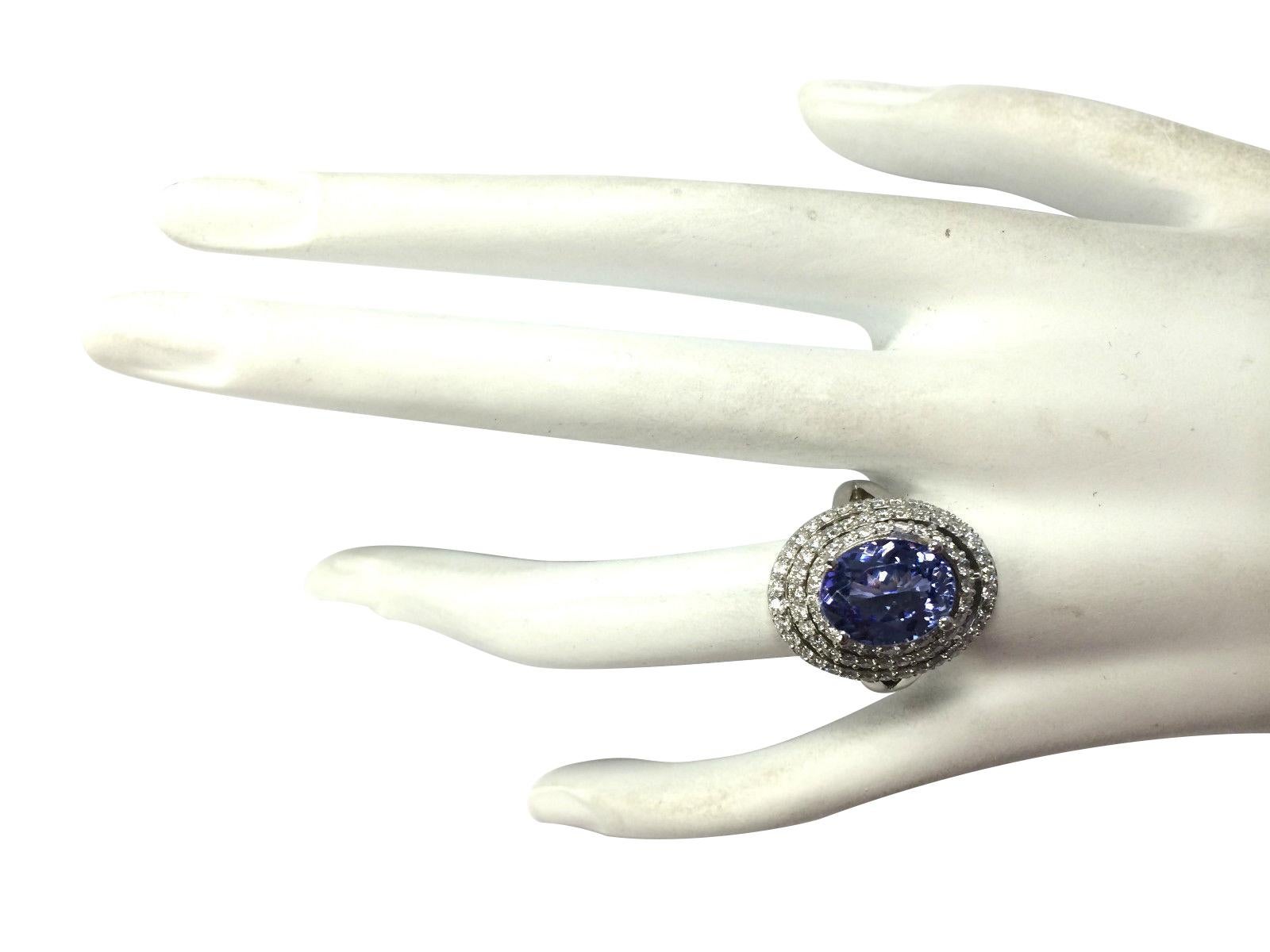 Natural Tanzanite Diamond Ring In 14 Karat White Gold In New Condition For Sale In Manhattan Beach, CA