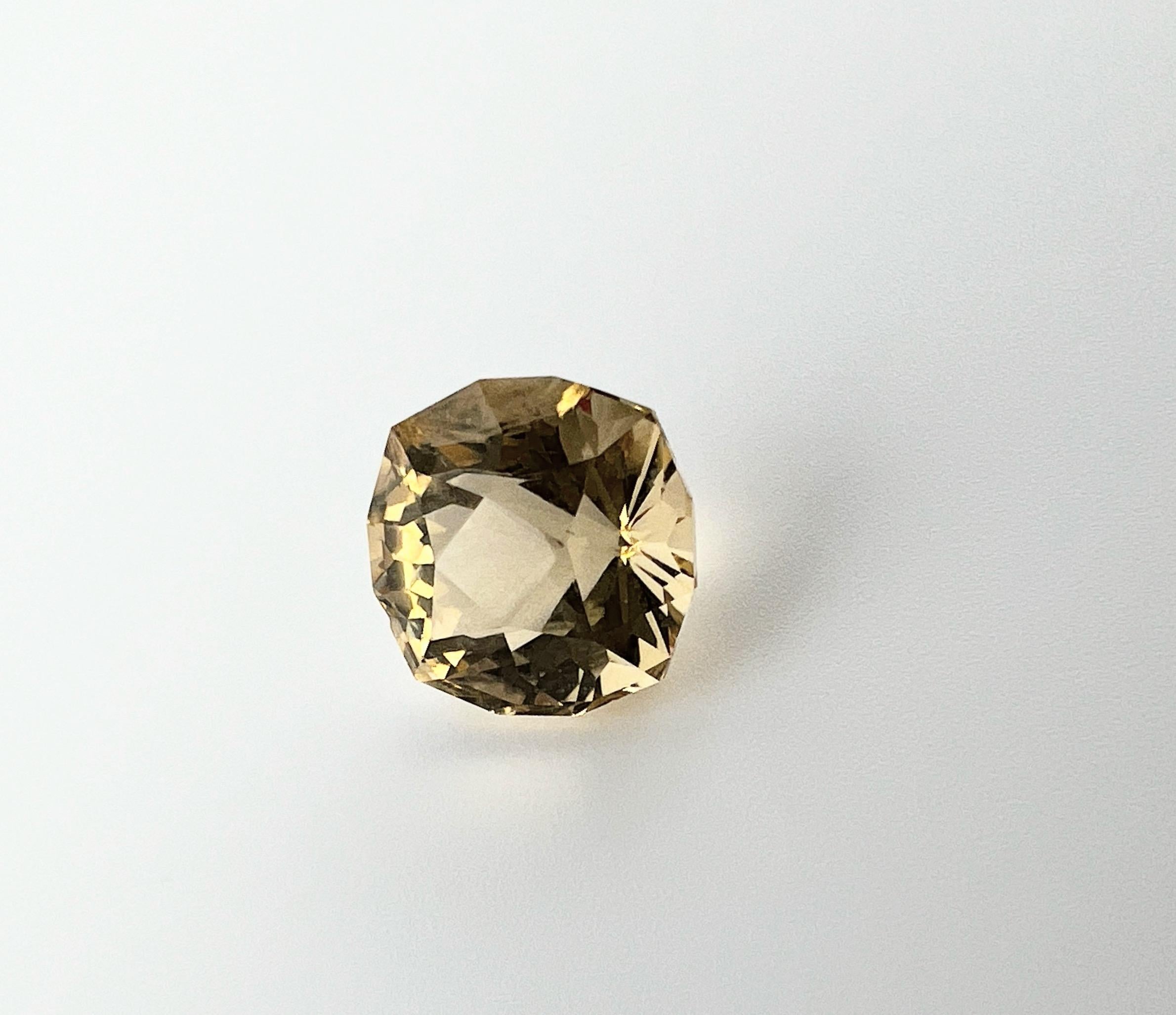 Gemma di Citrino naturale non riscaldata con taglio a brillante 5,89 ct. 2