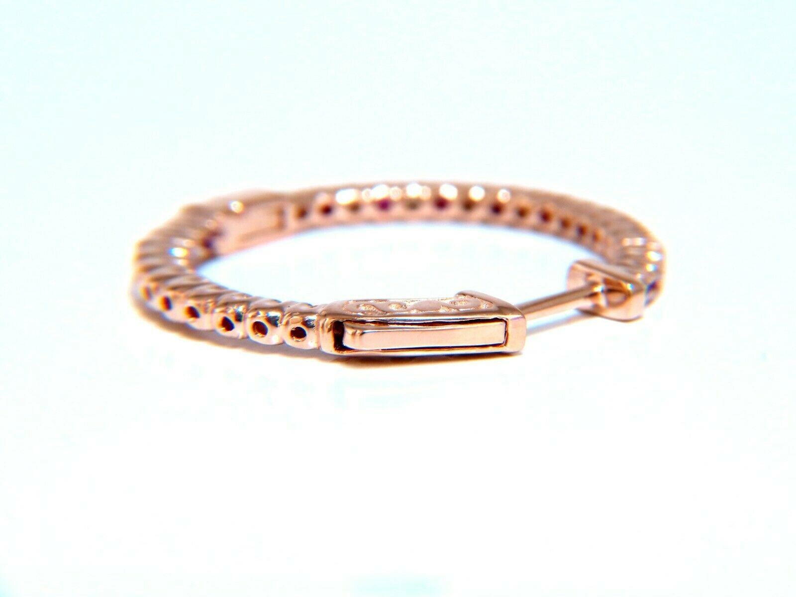 Créoles en or rose 14 carats avec diamants et rubis naturel de 0,58 carat à l'intérieur et extérieur Unisexe en vente