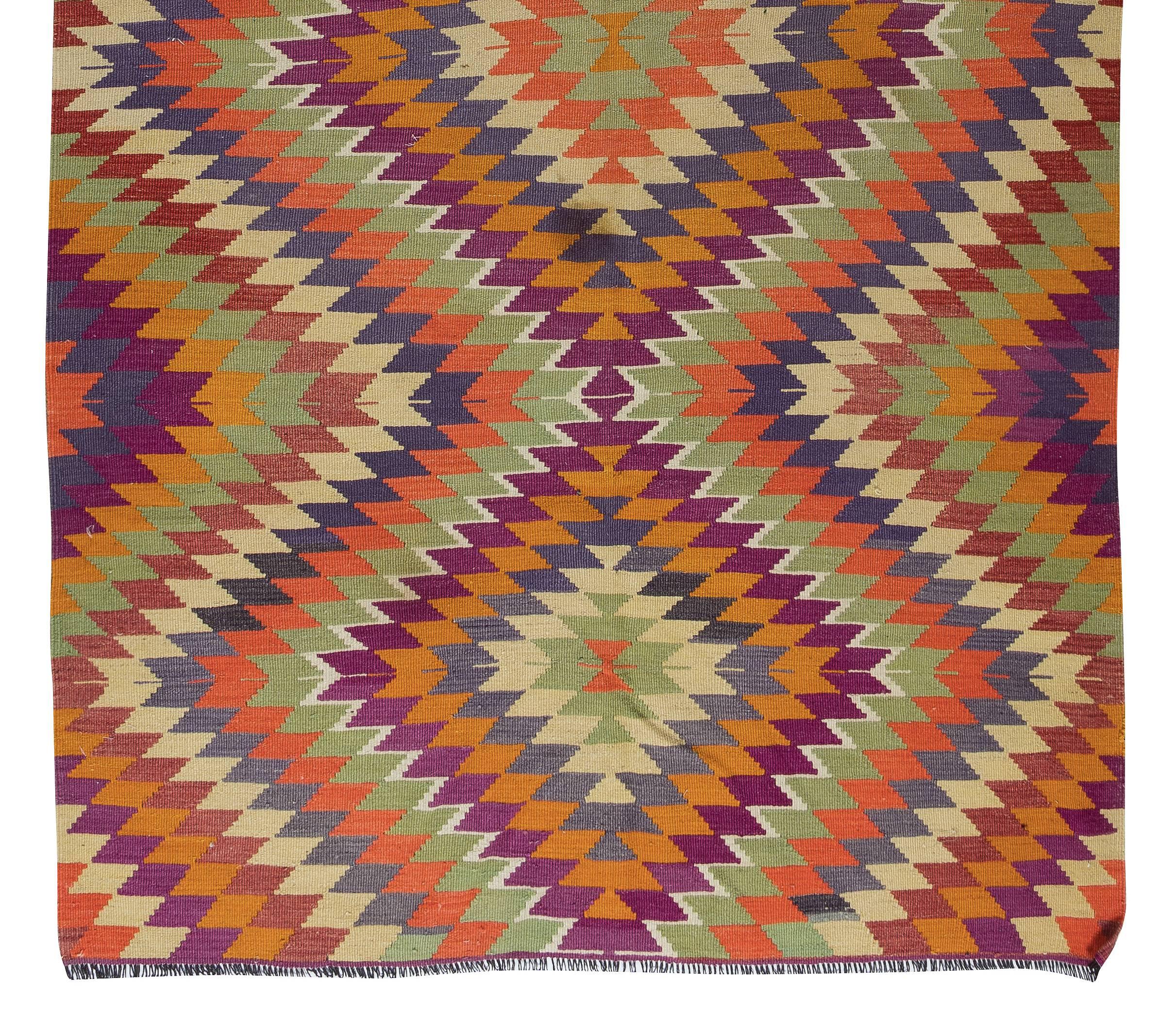 5.8x10 Ft Mehrfarbiger handgefertigter türkischer Wollkilim, einzigartiger Flachgewebe-Teppich (Handgewebt) im Angebot