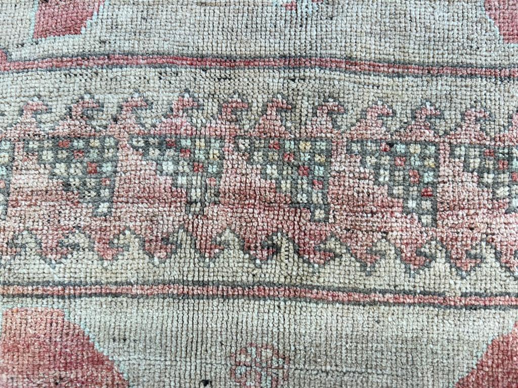 Alfombra de pueblo vintage anudada a mano de Turquía de 5,8 x 11 pies. 100% Lana en venta 2