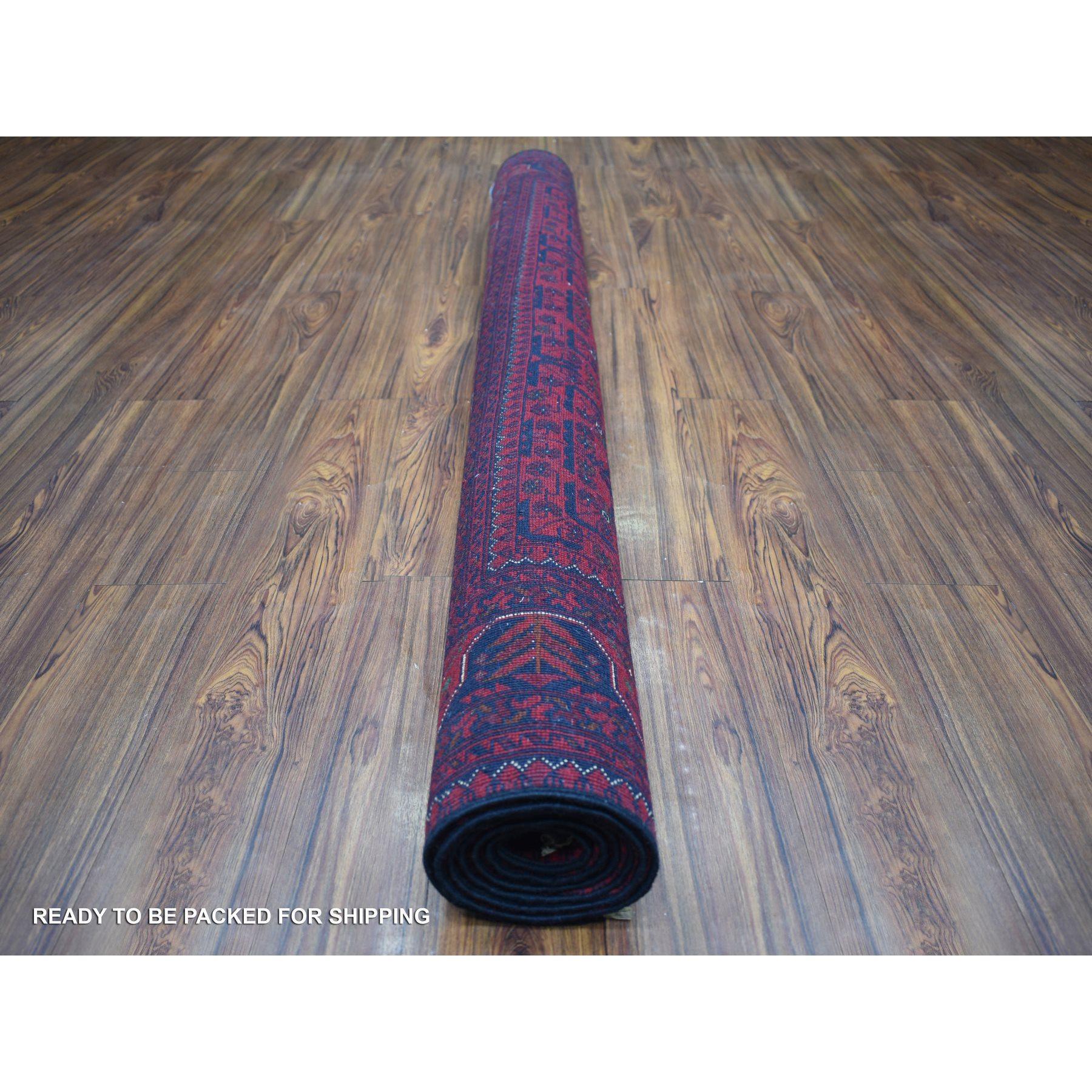 Hand-Knotted 5'8