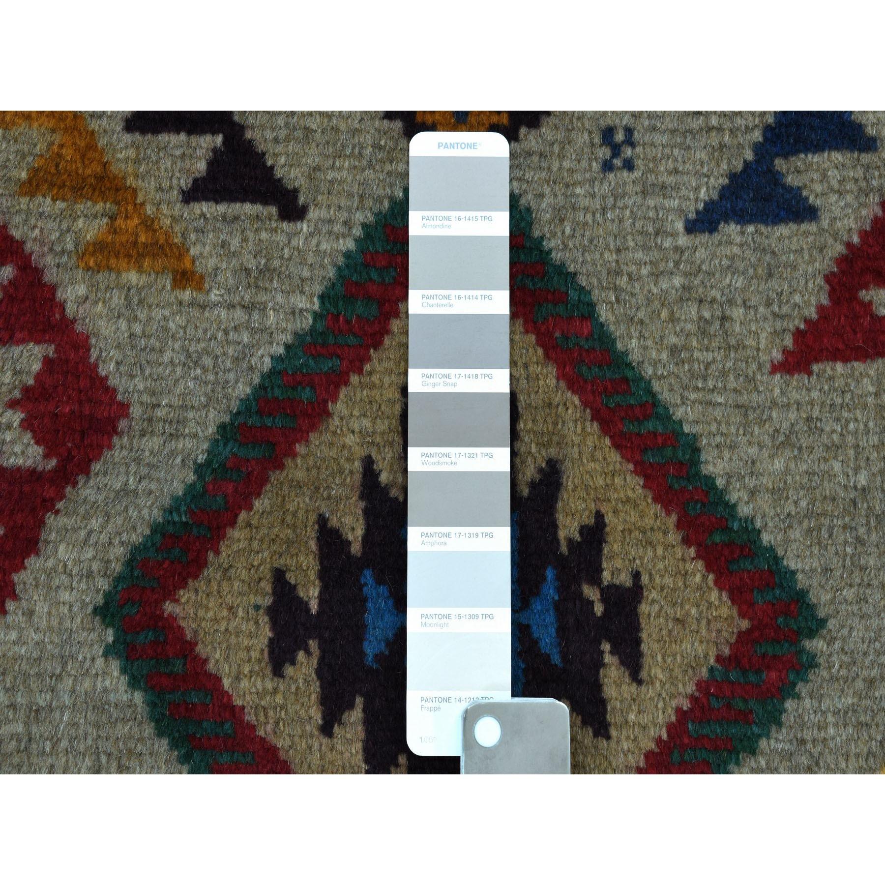 Hand-Knotted 5'8