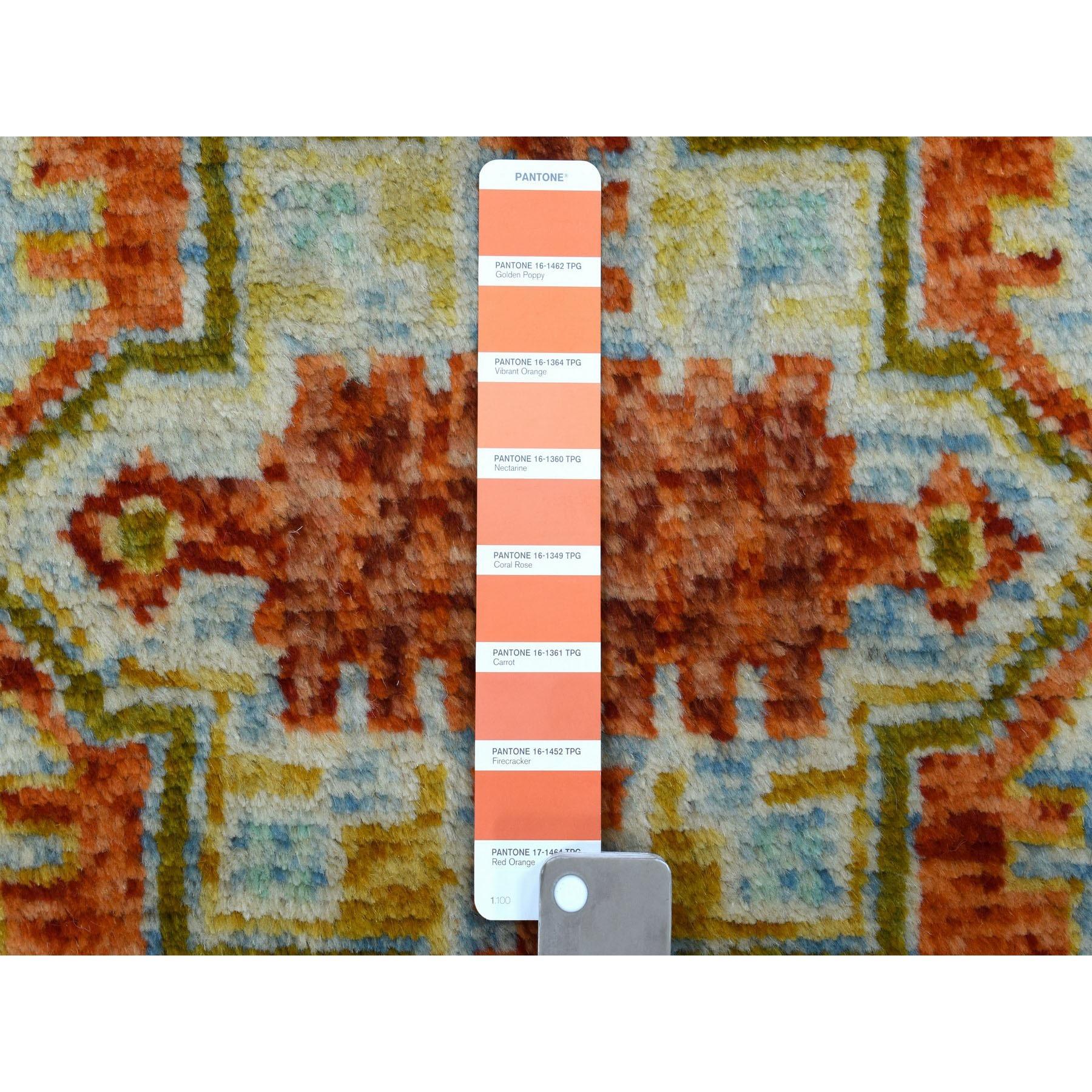 Hand-Knotted 5'8
