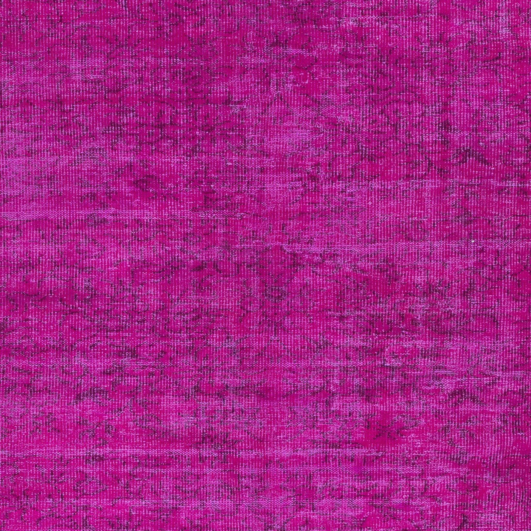 Modern 5.8x8.6 Ft Handmade Turkish Floral Rug with Hot Pink Background and Solid Border For Sale