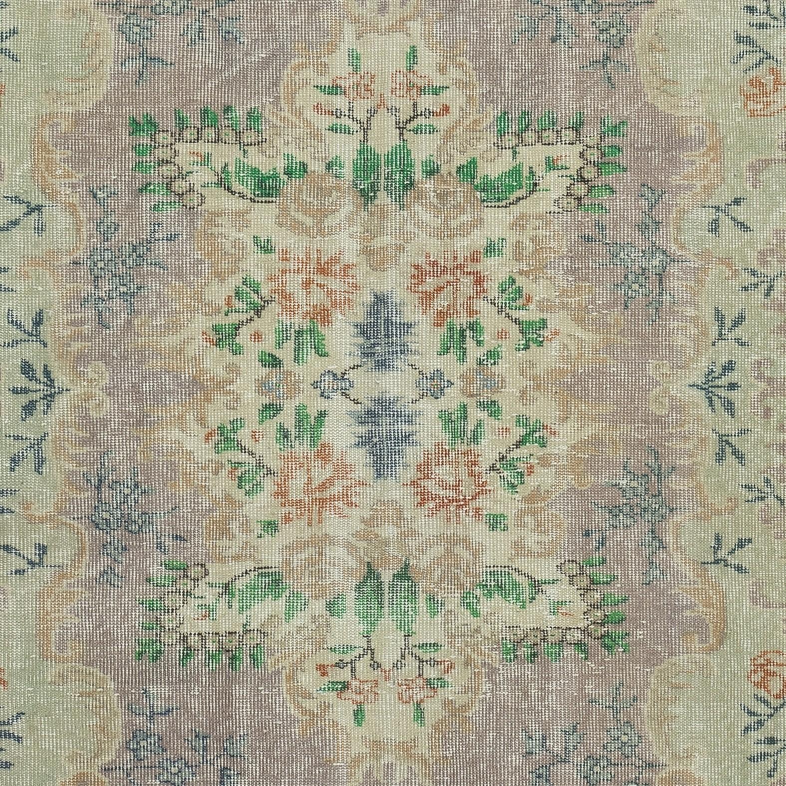 5.8x8.8 Ft Dekorativer handgeknüpfter türkischer Vintage-Teppich in grünen Grüntönen (Handgeknüpft) im Angebot