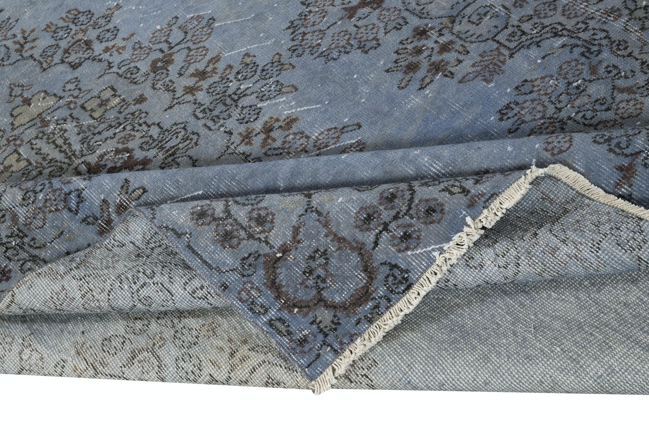 Hand-Knotted 5.8x9 Ft Modern Handmade Turkish Area Rug in Light Blue. Woolen Floor Covering For Sale