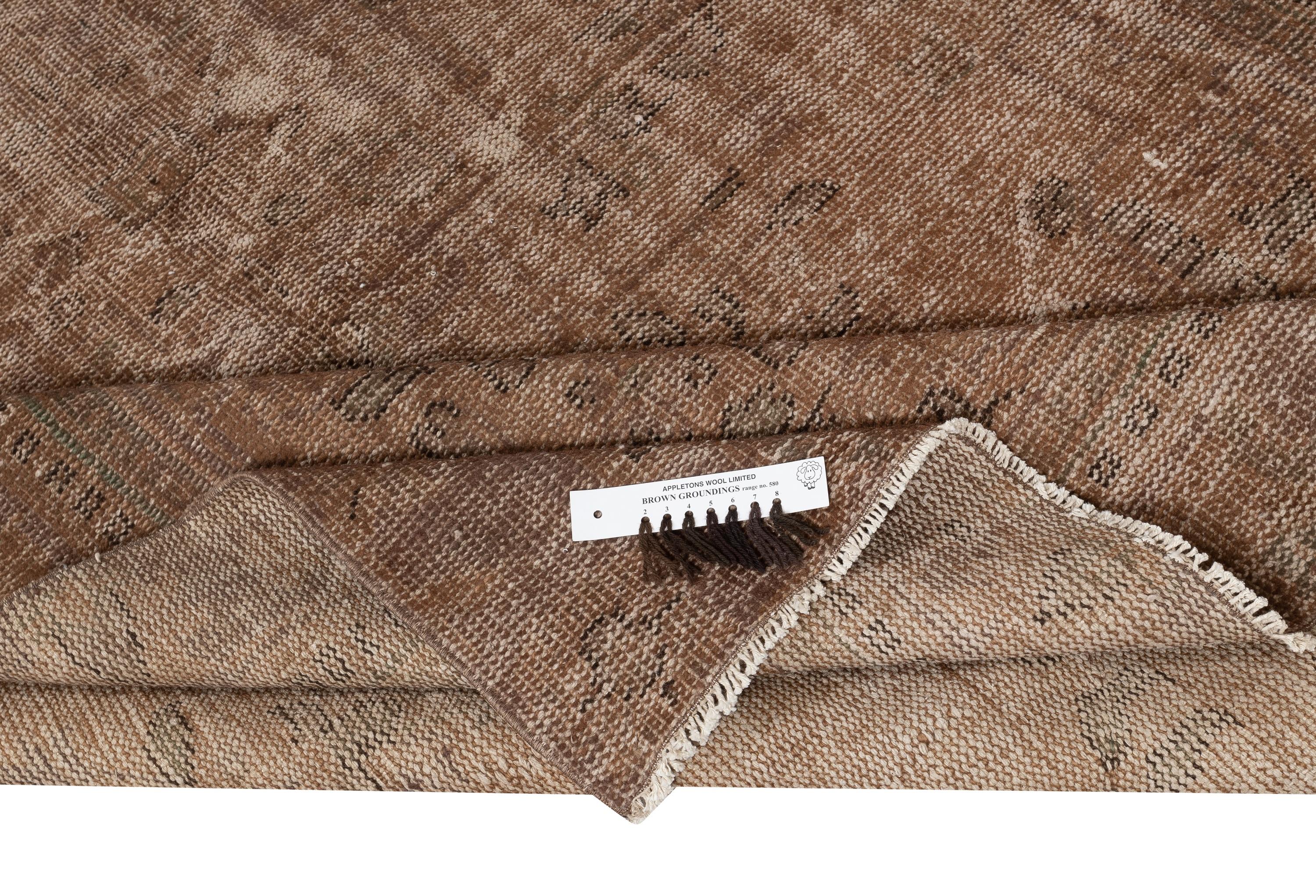 Alfombra Overdyed Marrón 5,8x9 Pies. Alfombra turca vintage hecha a mano para salón Moderno en venta