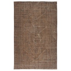 Tappeto marrone sovratinto 5.8x9 Ft. Tappeto vintage turco fatto a mano per il soggiorno