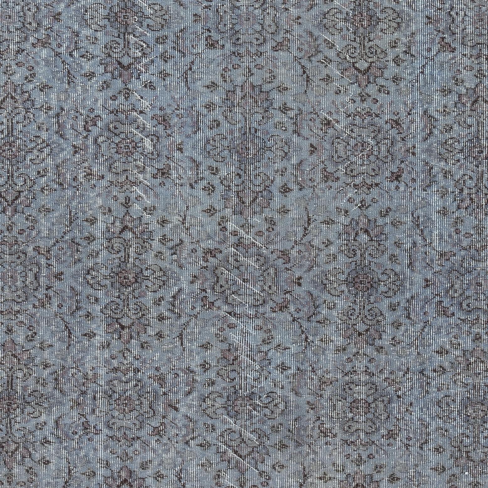 Noué à la main 5.8x9 Ft Vintage Turkish Area Rug redyed in Blue Color for modern interiors en vente