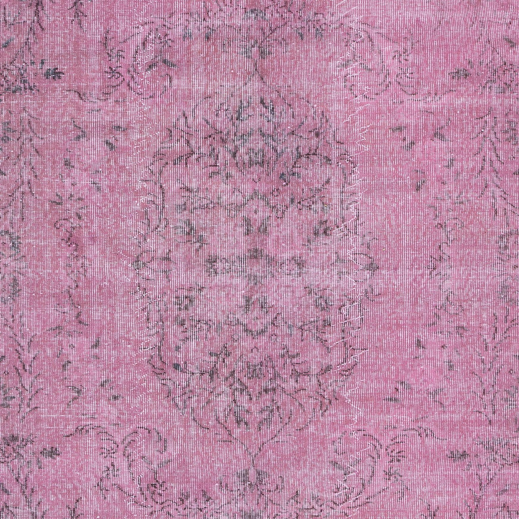 Tissé à la main 5.8x9.2 Ft Light Pink Wool Area Rug for Modern Interiors, Handmade in Turkey (Tapis de laine rose clair pour intérieurs modernes, fait à la main en Turquie) en vente