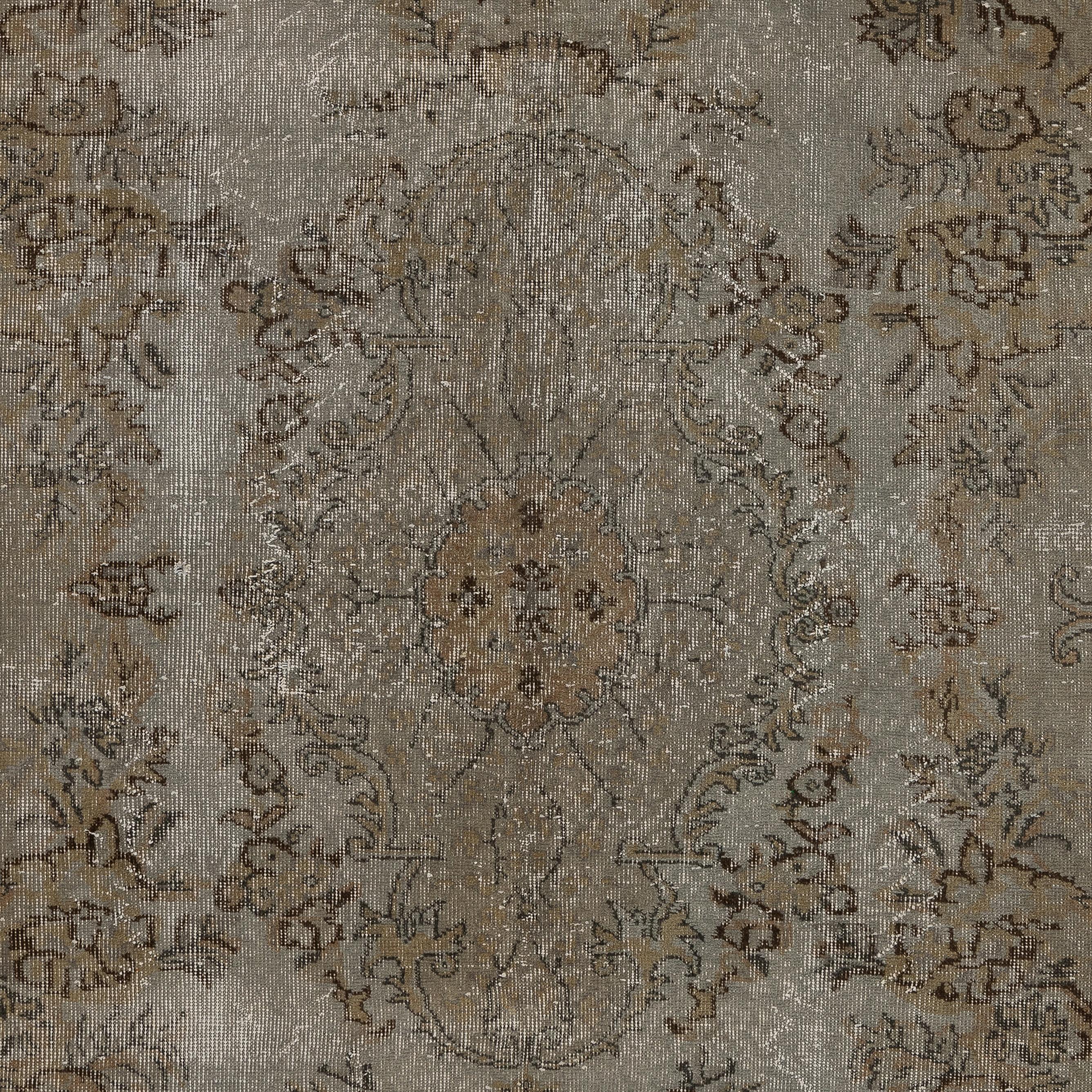 5.8x9,3 Ft Grauer, überzogener, handgefertigter Teppich aus türkischer Wolle, Distressed Look, im Used-Look (Moderne) im Angebot