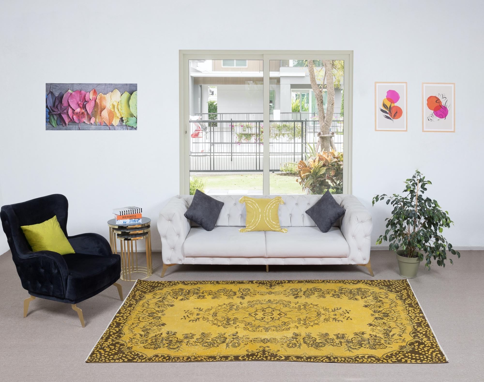 Hand-Woven 5.8x9.3 Ft Modern Handmade Turkish Rug with Medallion Design & Yellow Background For Sale