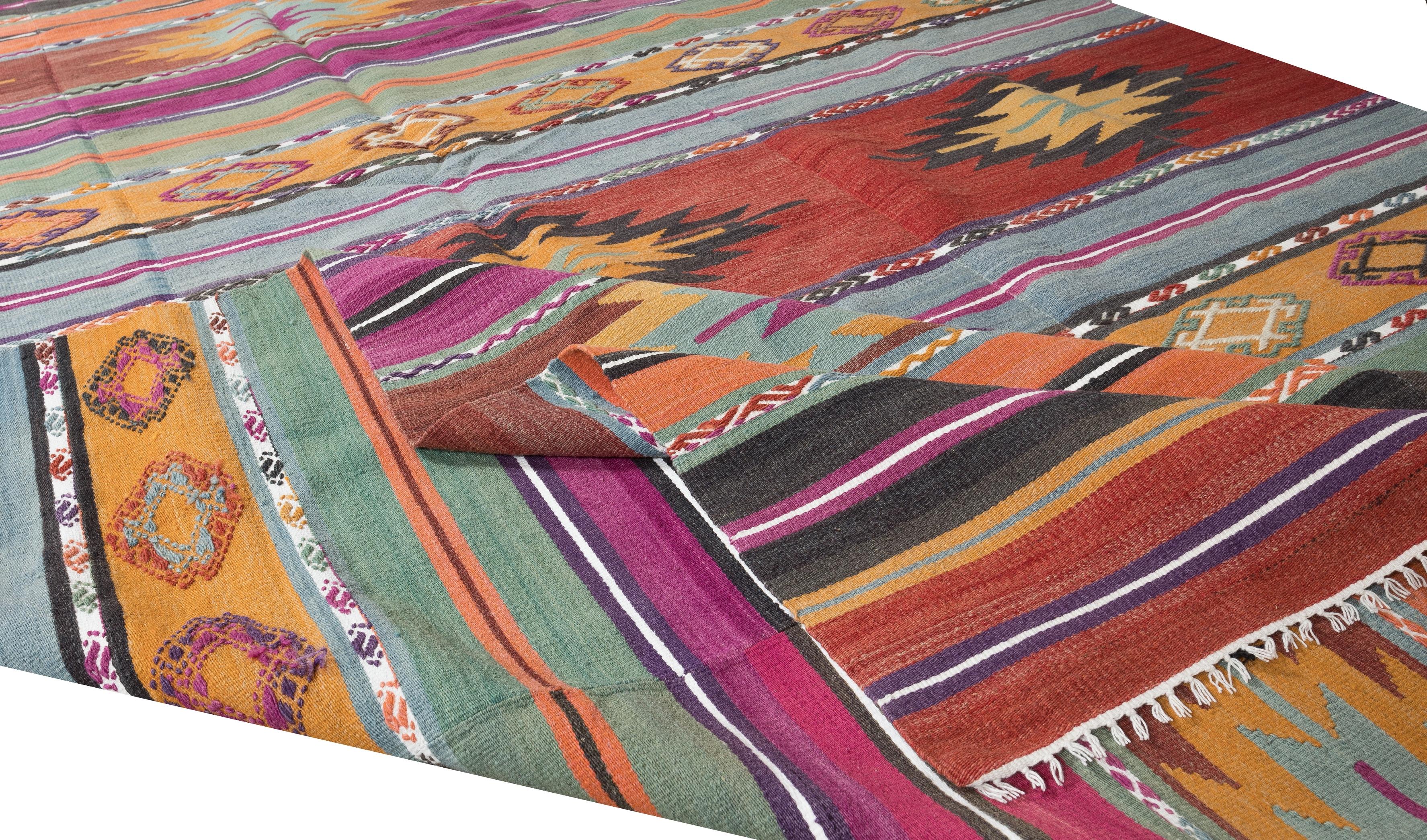 Hand-Woven 5.8x9.3 Ft Vintage Hand Woven Kilim, Colorful Rug, Turkish Carpet, 100% Wool For Sale