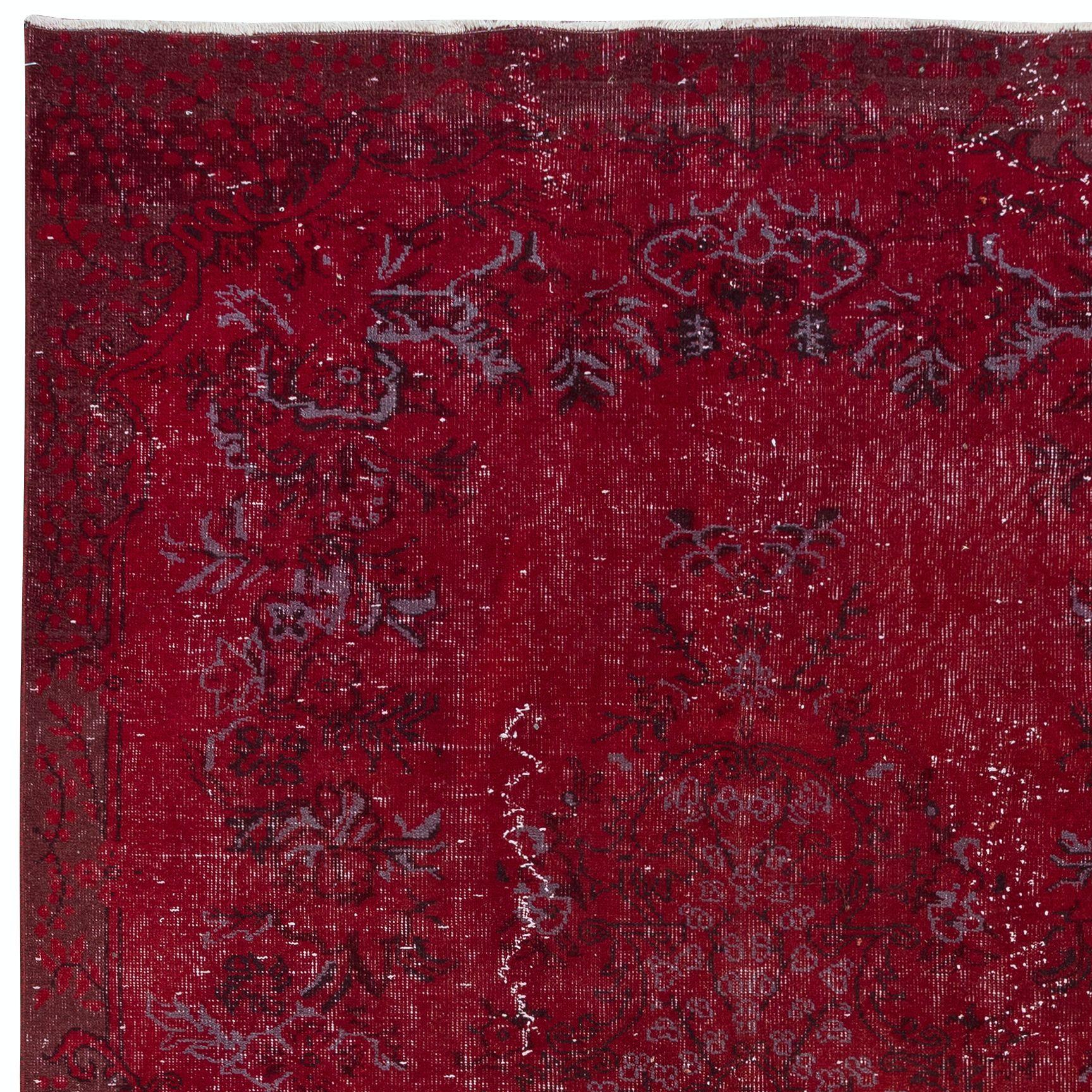 Hand-Knotted 5.8x9.4 Ft Handknotted Turkish Rug in Dark Red, Ideal for Contemporary Interiors For Sale